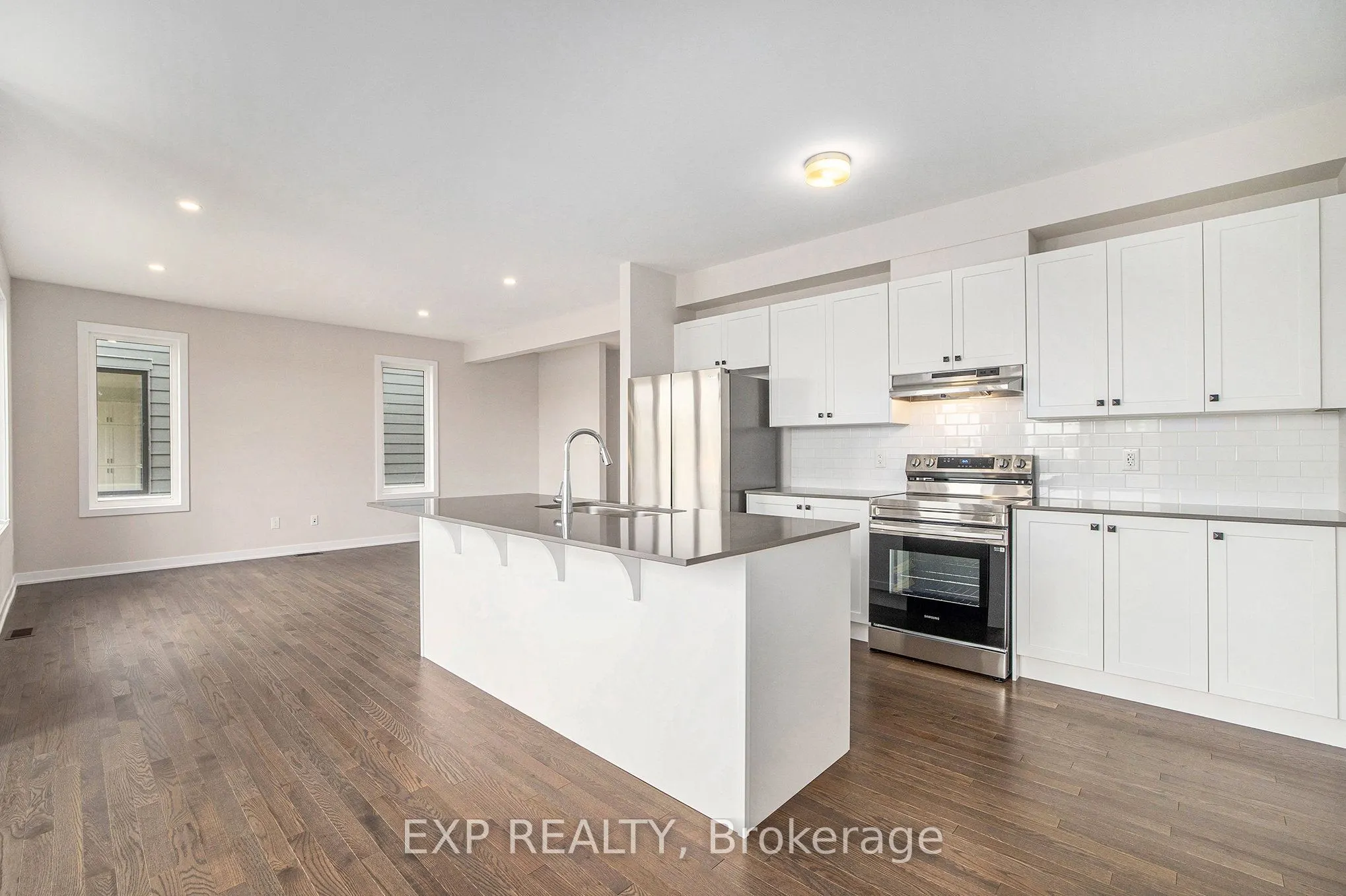 186 CONSERVANCY Drive