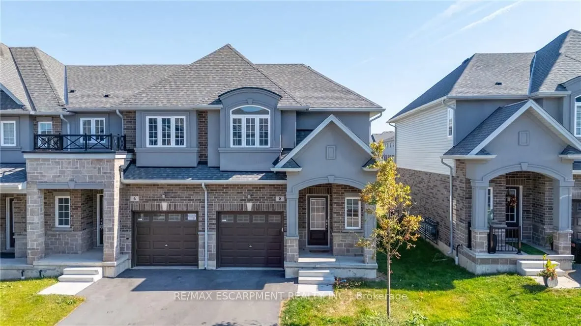 8 LINDEN PARK Lane