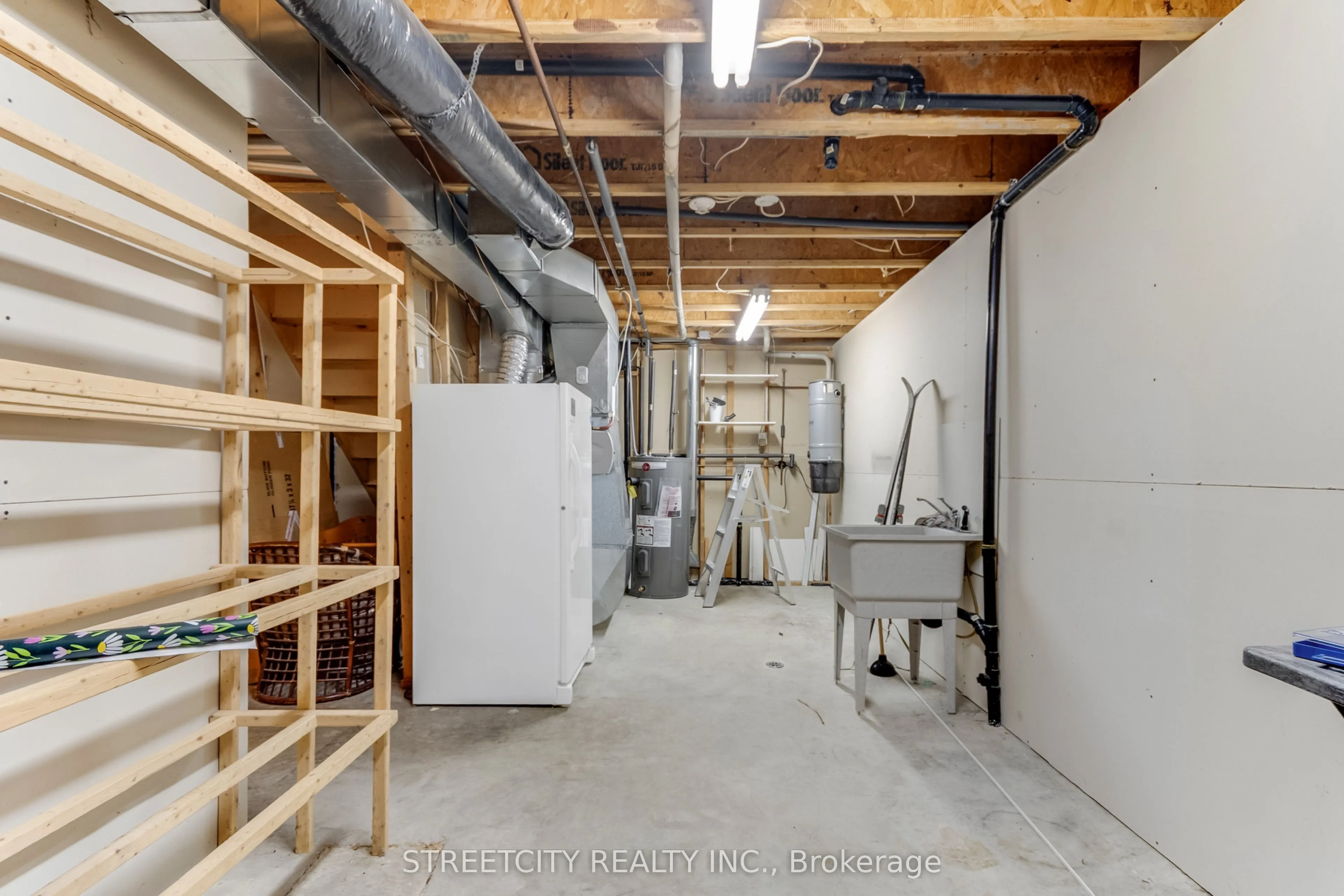 861 Shelborne Street, #34