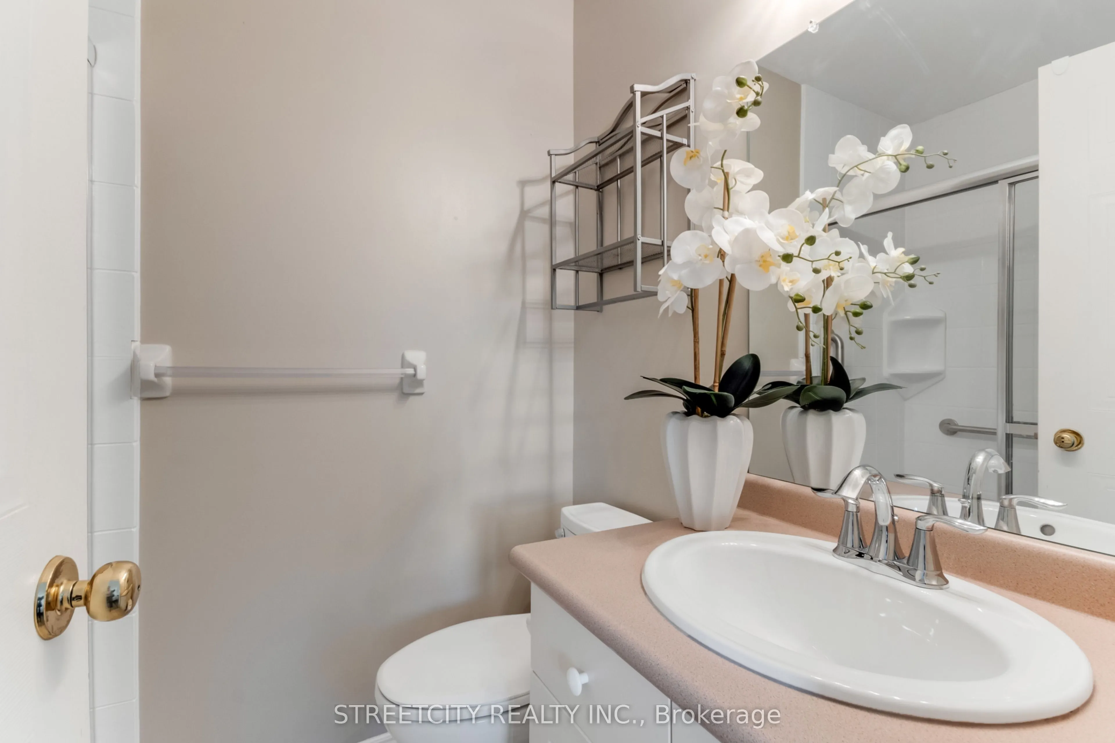 861 Shelborne Street, #34
