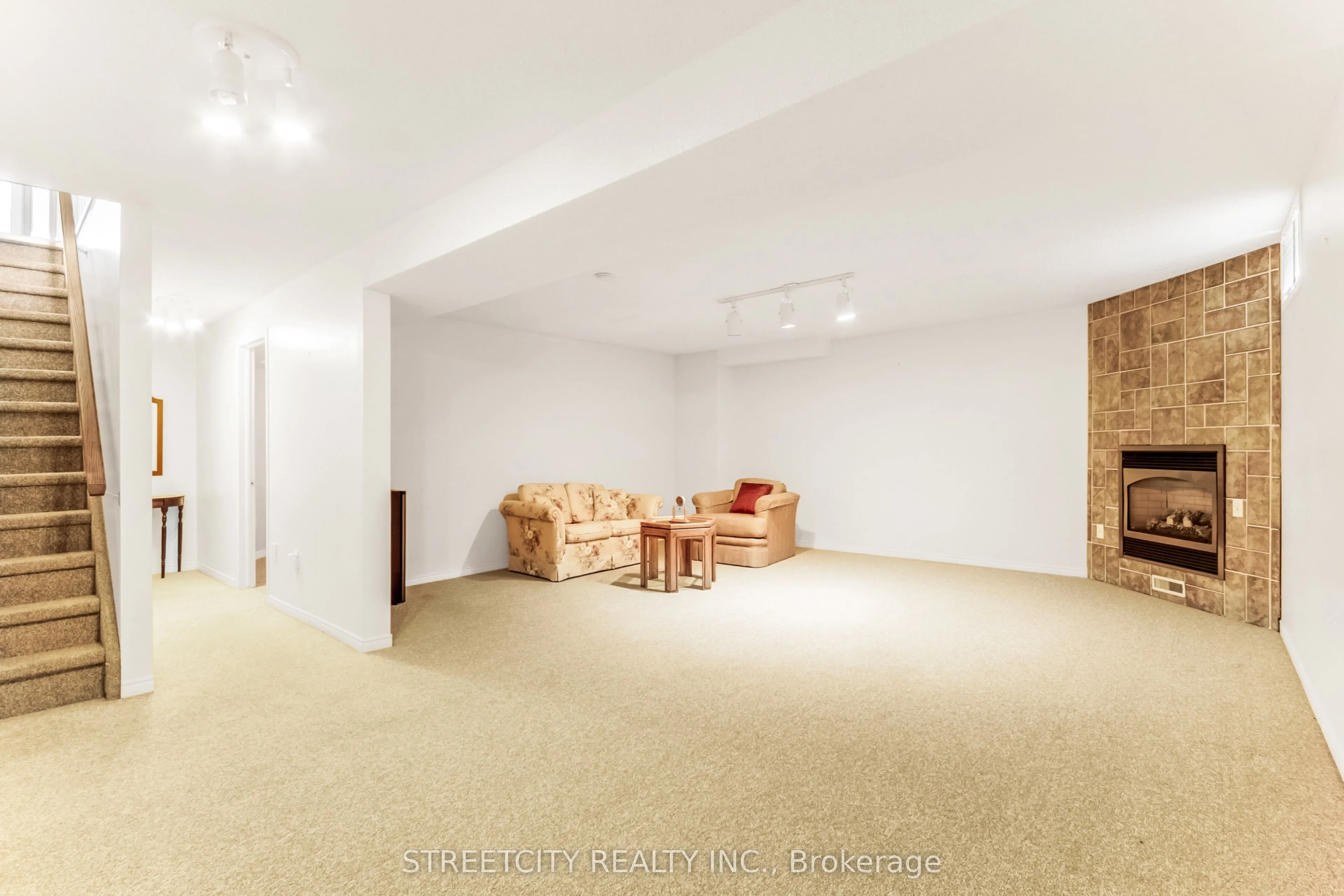 861 Shelborne Street, #34