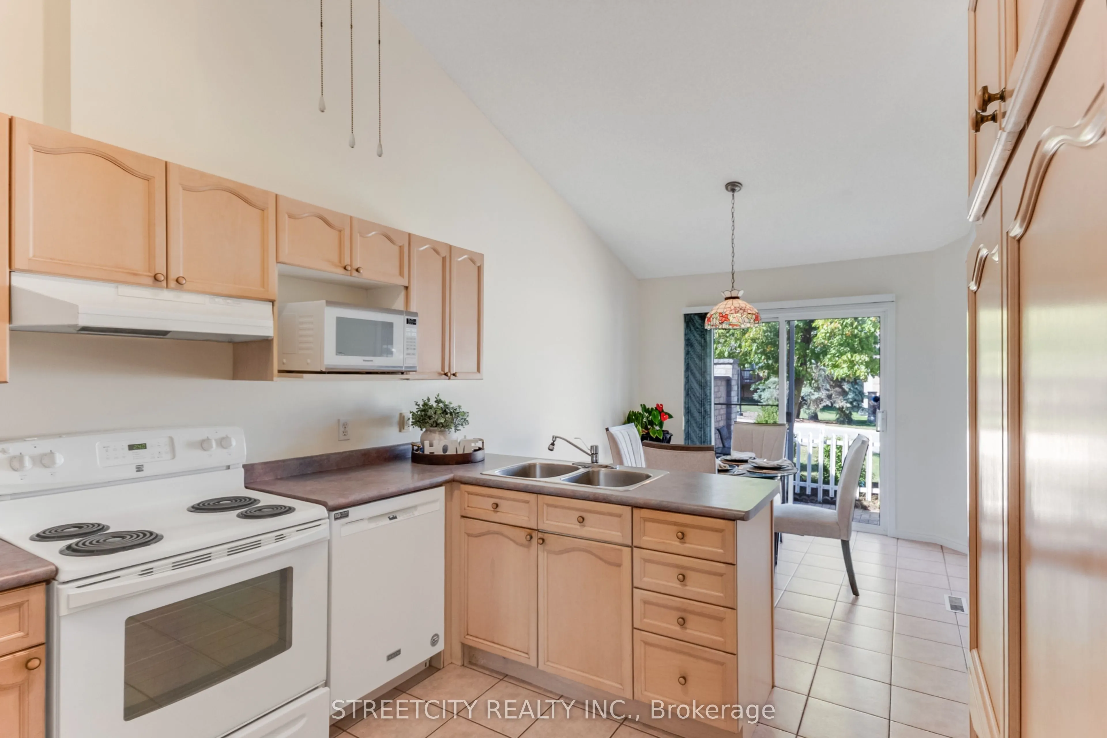 861 Shelborne Street, #34