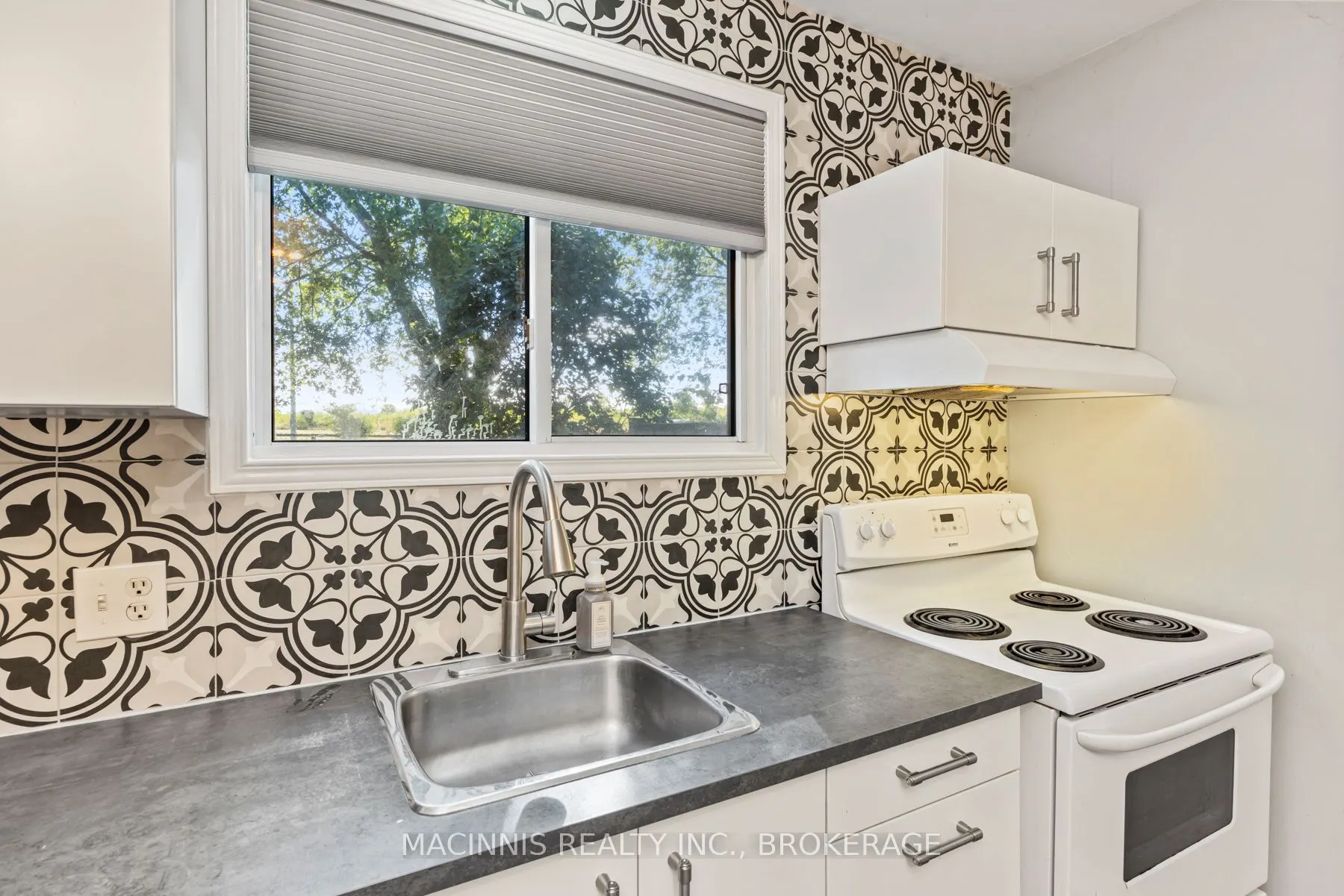 76 Rosemund Crescent, #41
