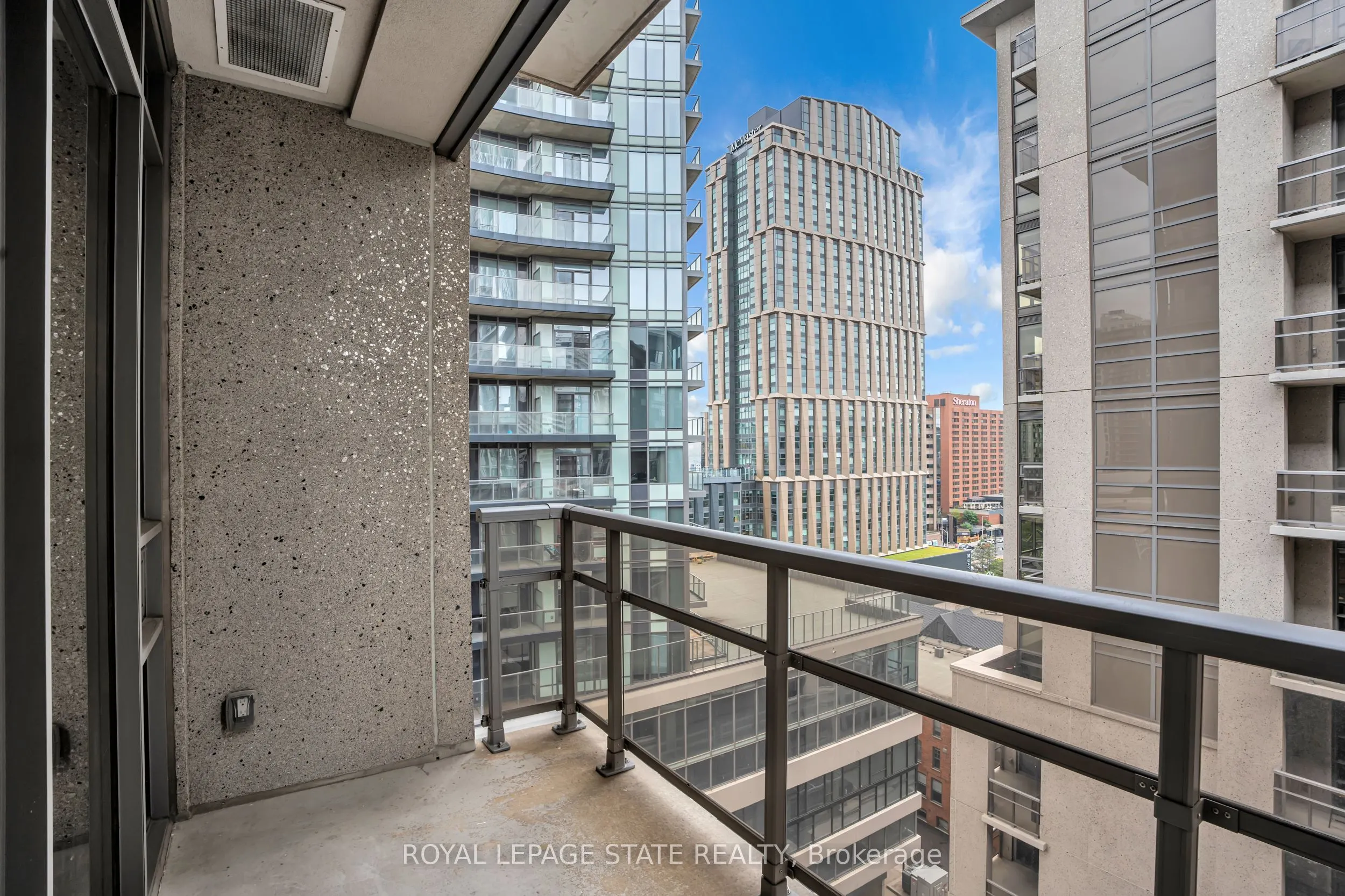 150 main Street W, #910