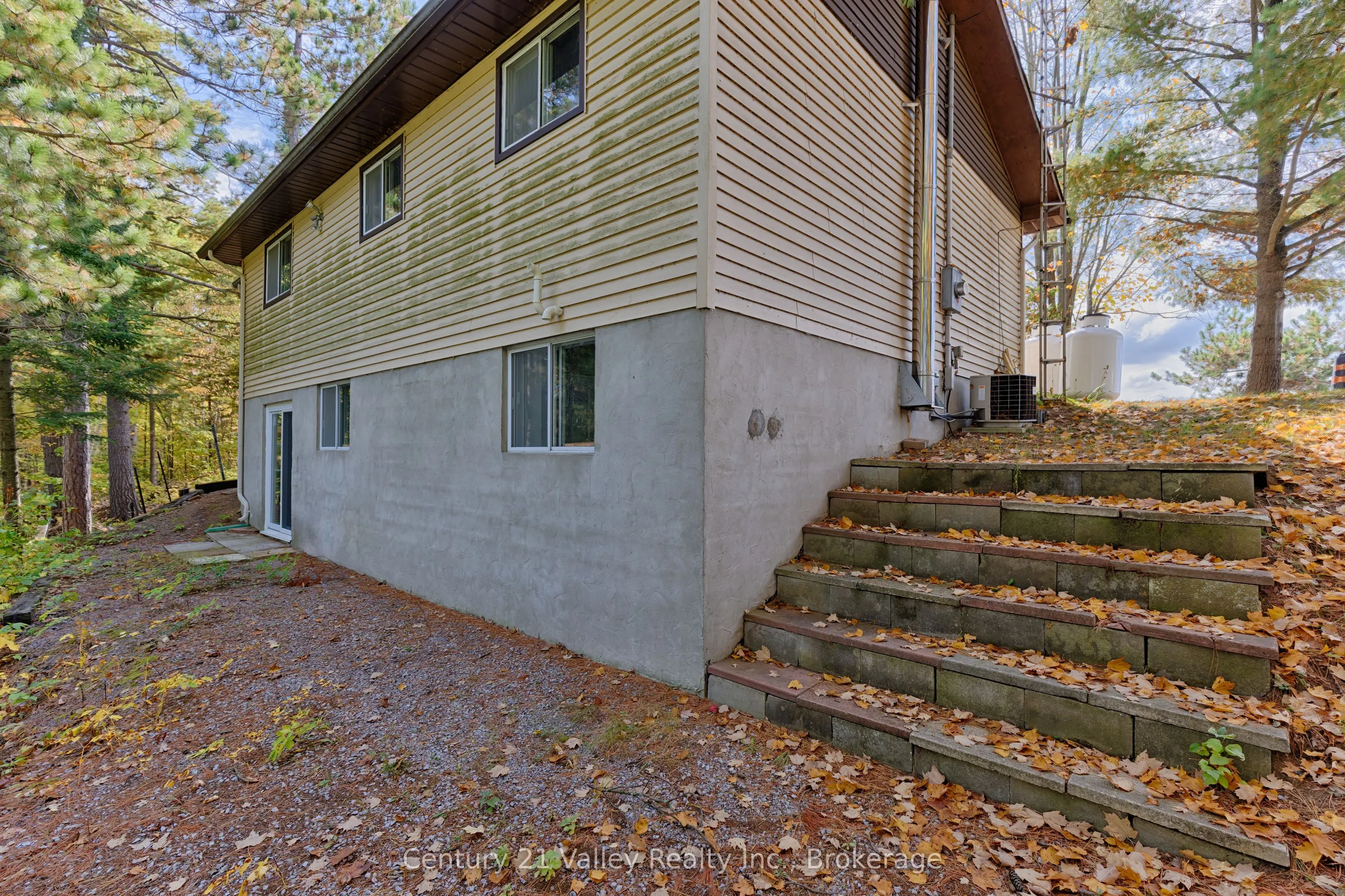 107 Logan Lane
