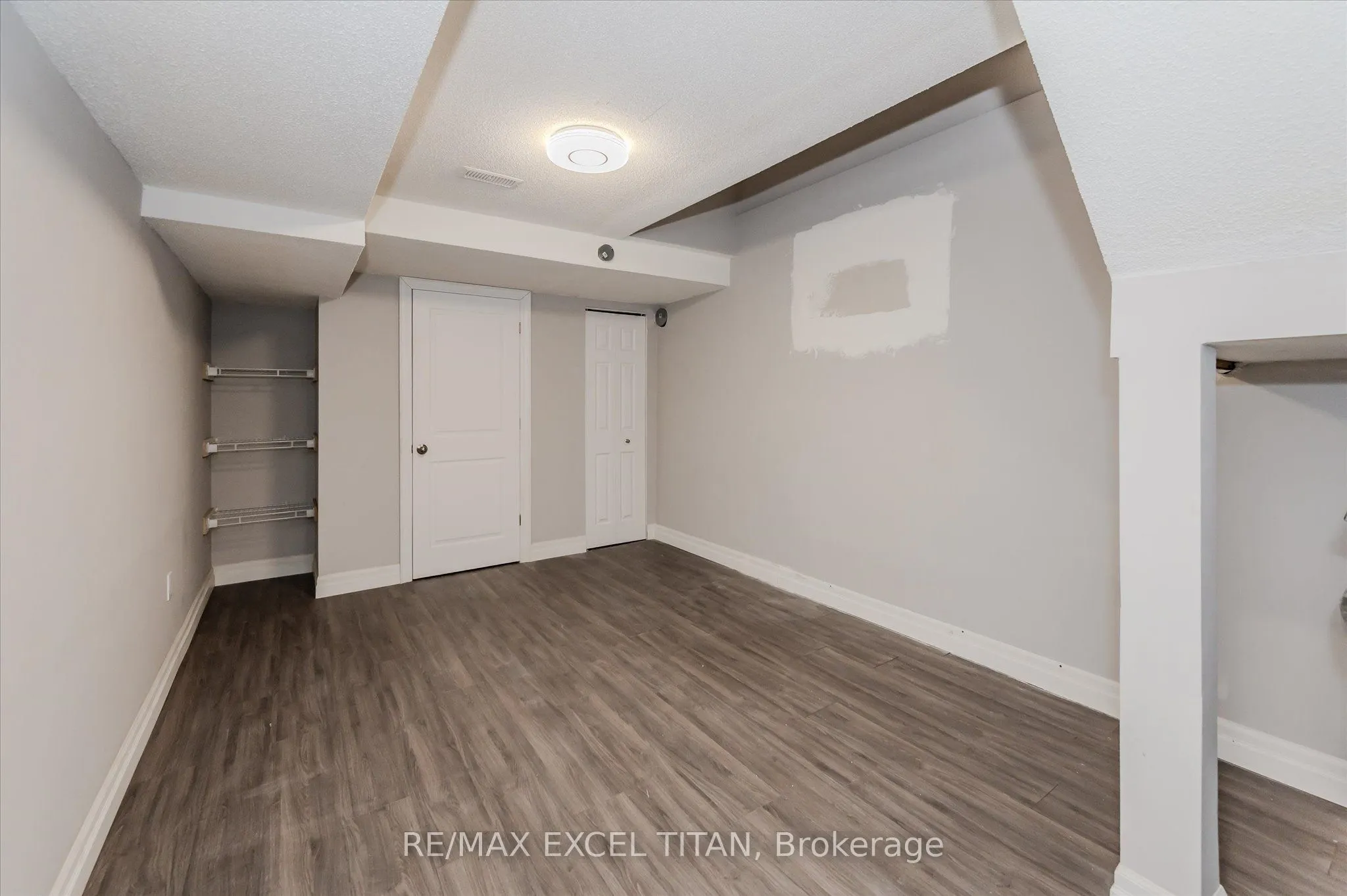 498 Thomas Slee Drive, #BASEMENT