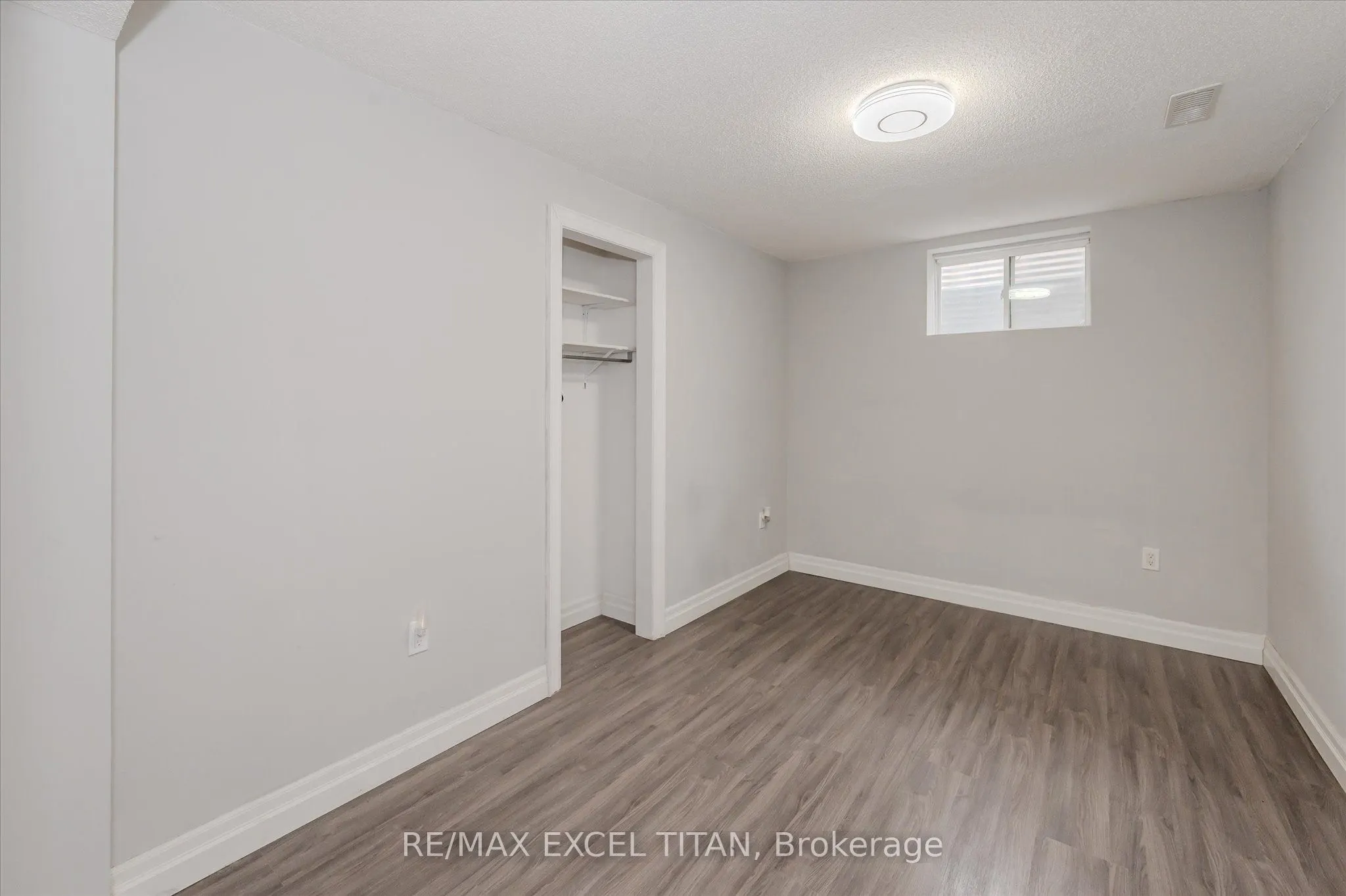 498 Thomas Slee Drive, #BASEMENT