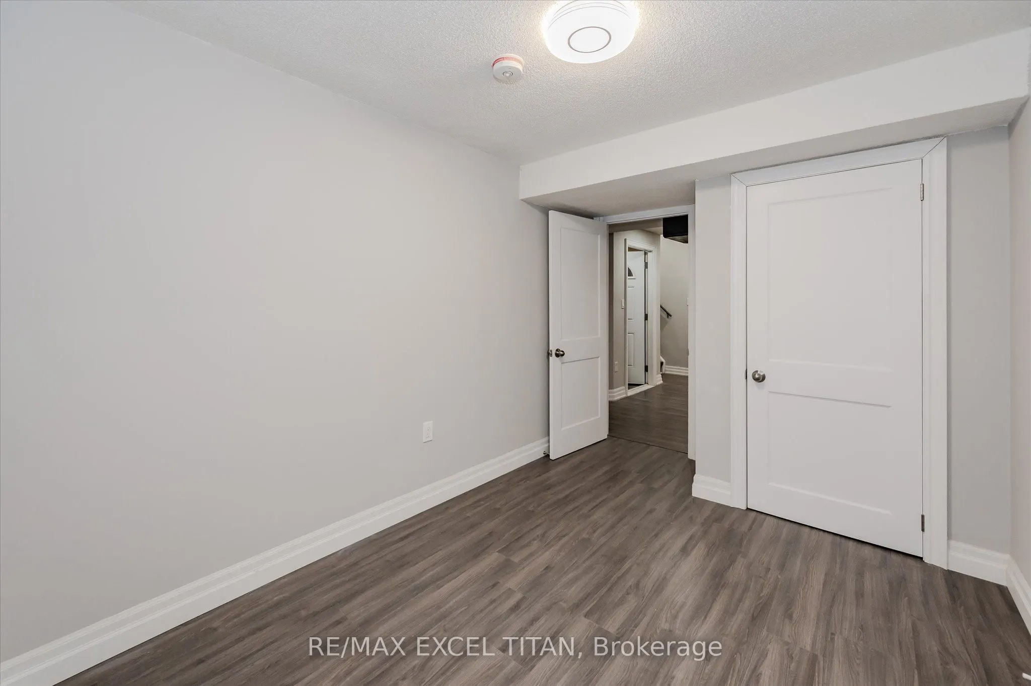 498 Thomas Slee Drive, #BASEMENT
