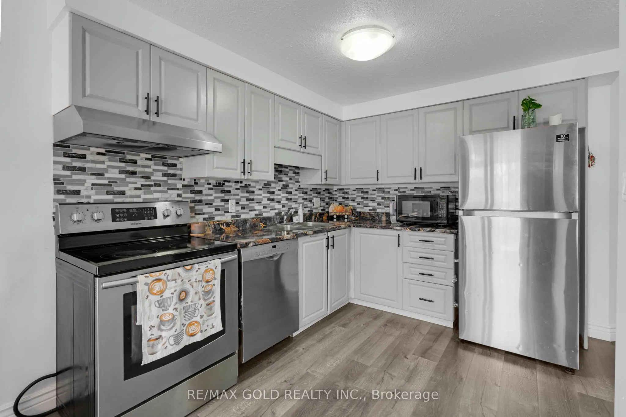 46 Activa Avenue