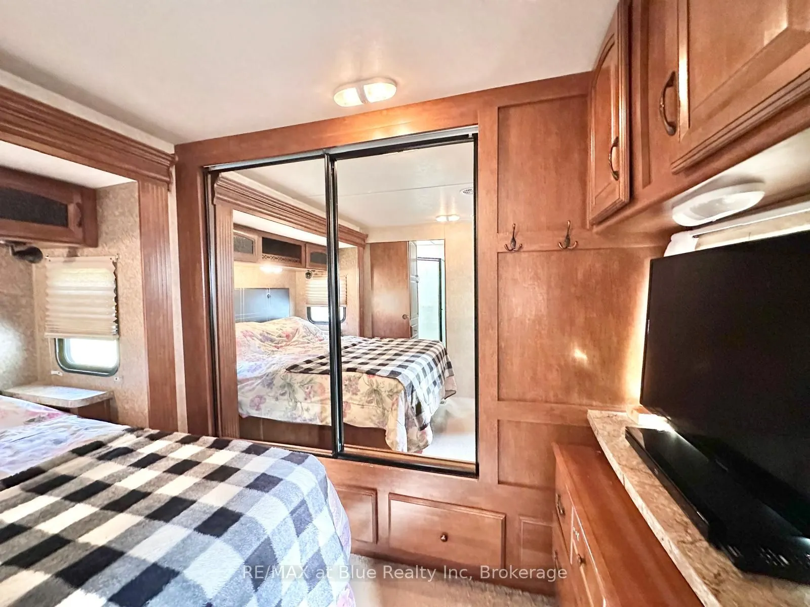 7489 SIDEROAD 5 E, #S 8