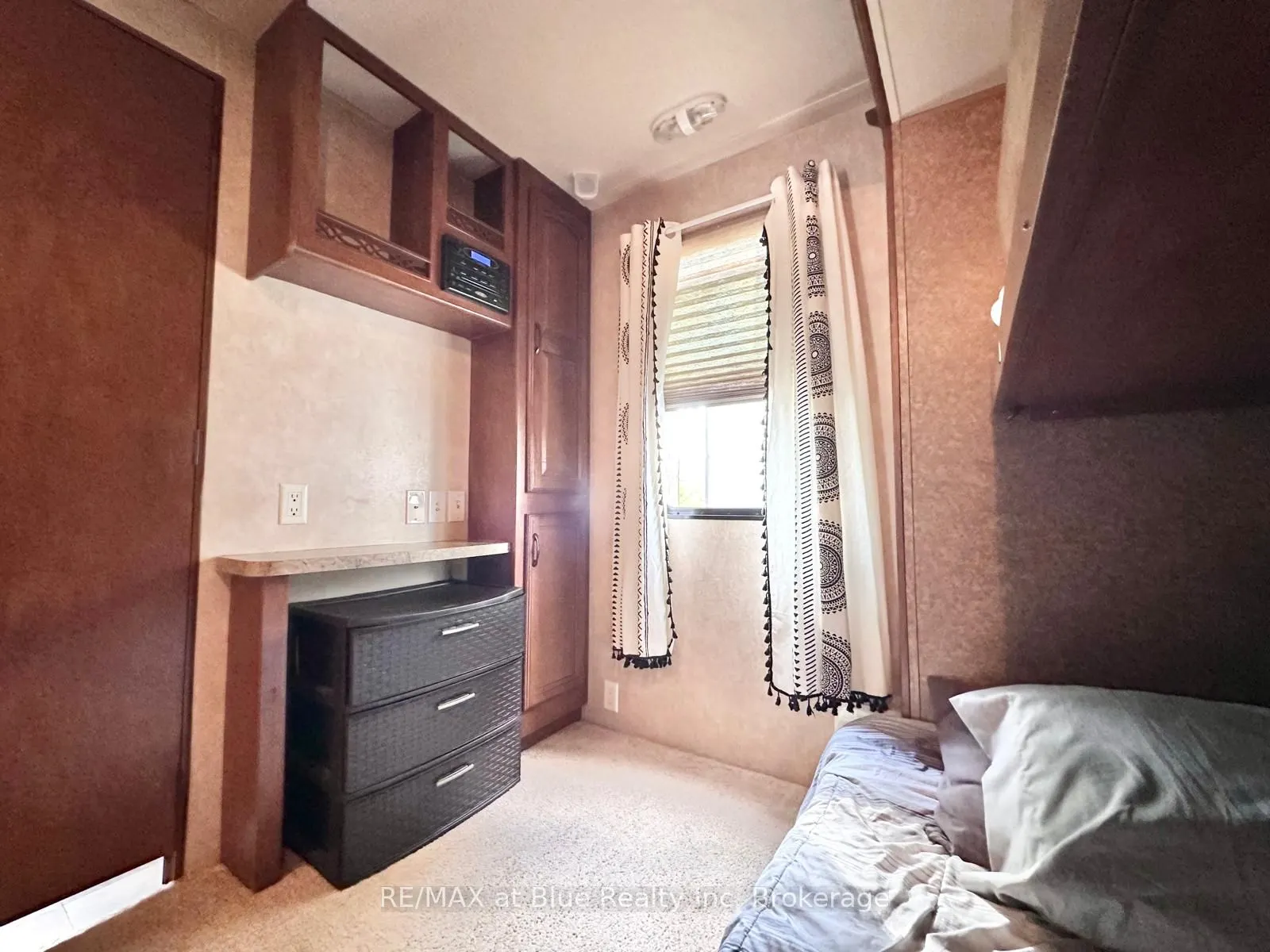 7489 SIDEROAD 5 E, #S 8