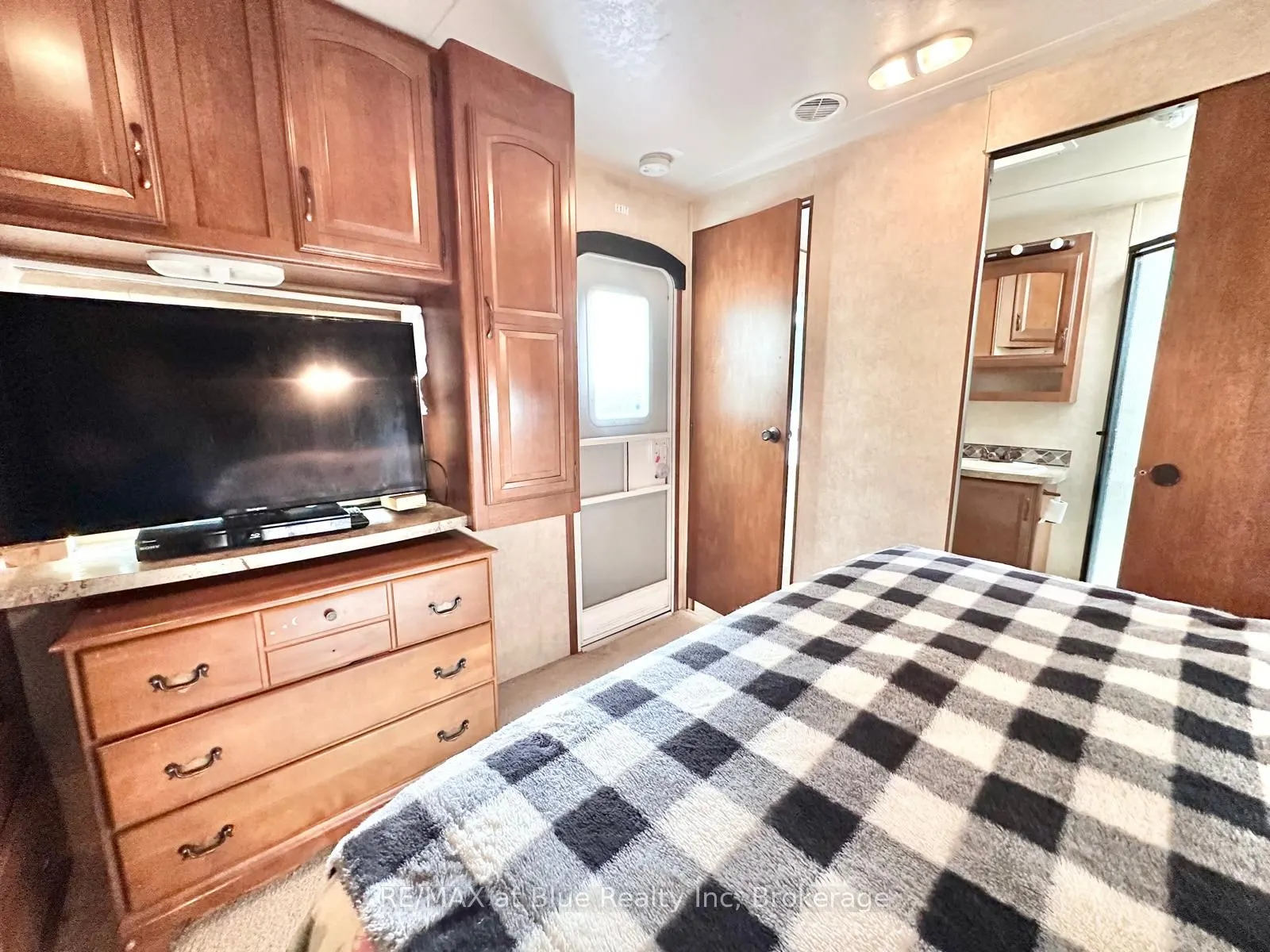7489 SIDEROAD 5 E, #S 8