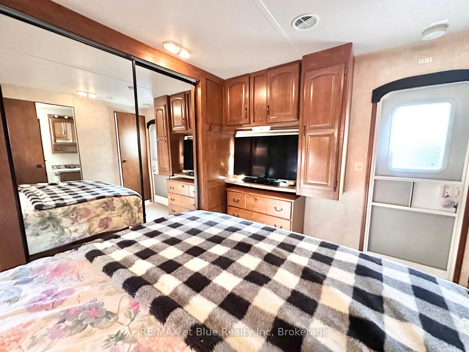 7489 SIDEROAD 5 E, #S 8
