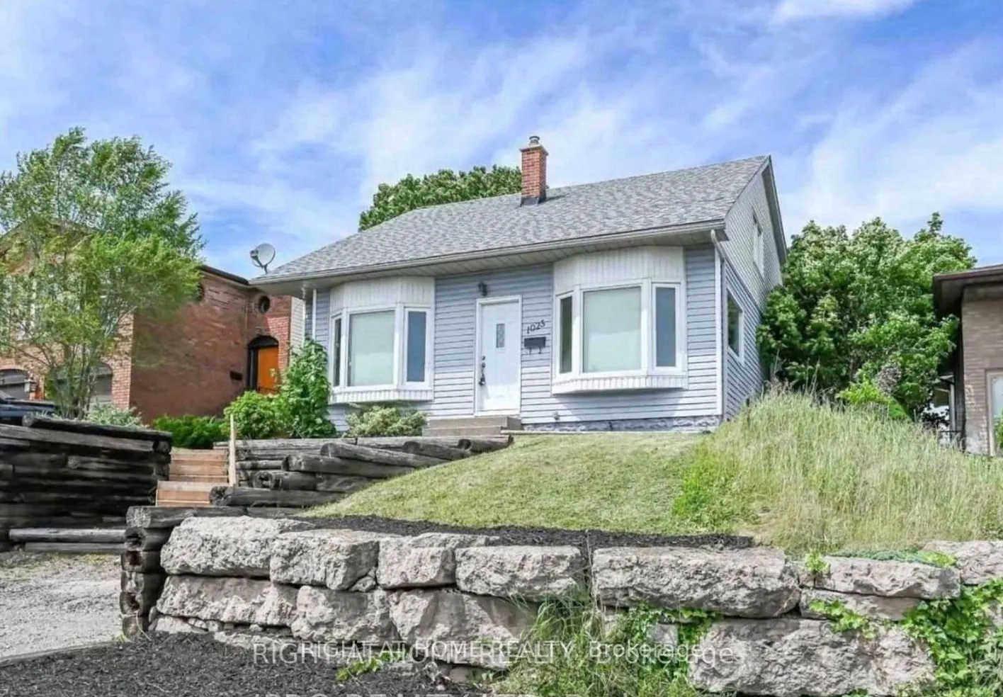 1025 Stone Church Road E