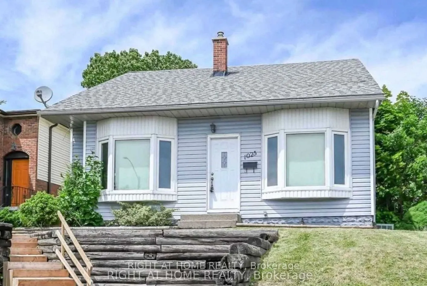 1025 Stone Church Road E