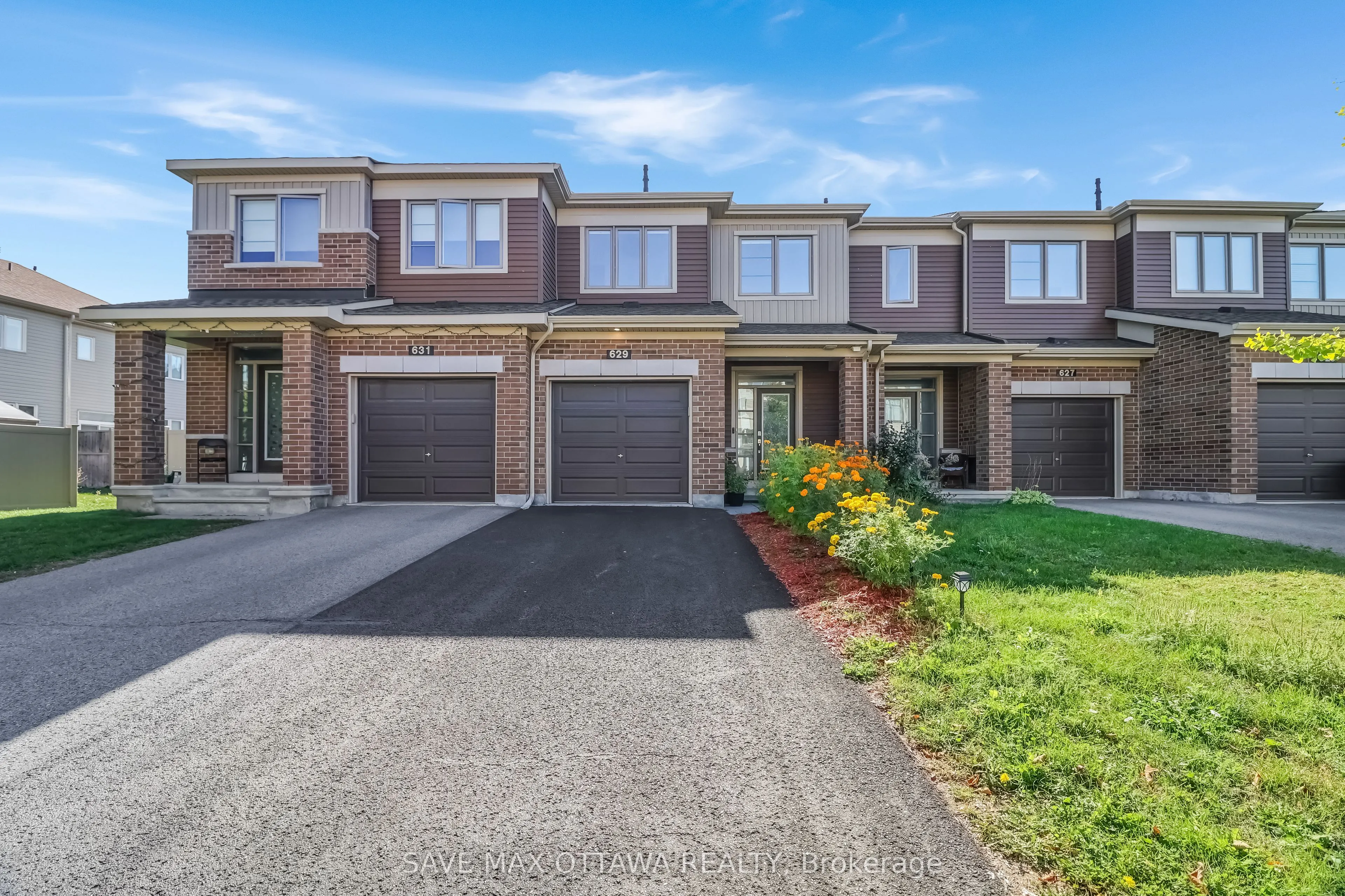 629 Lauraleaf Crescent