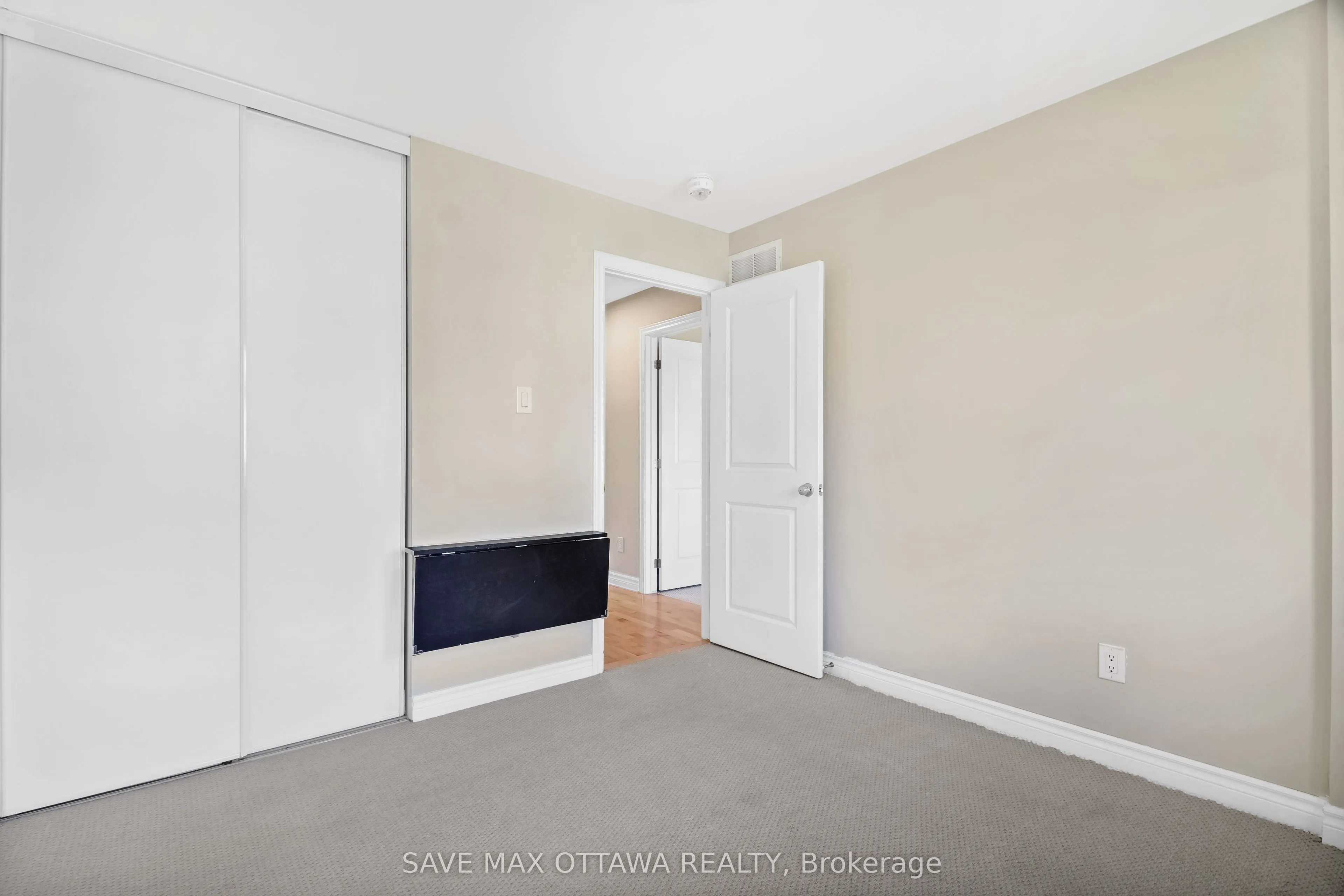 629 Lauraleaf Crescent