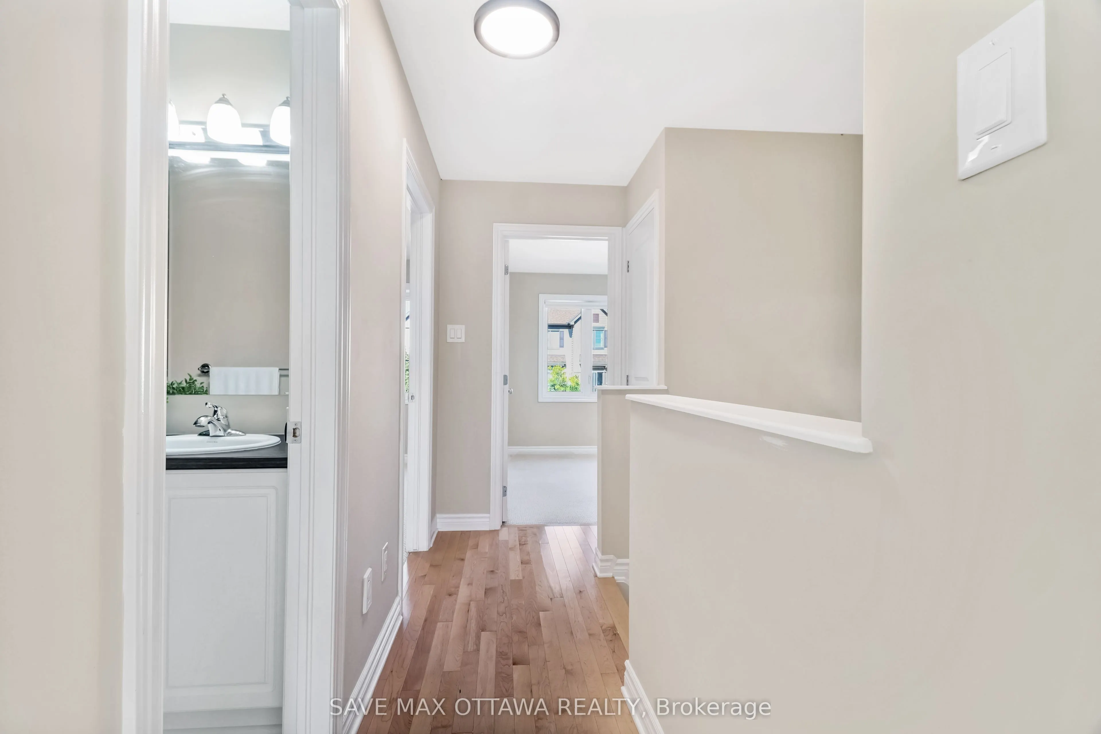 629 Lauraleaf Crescent
