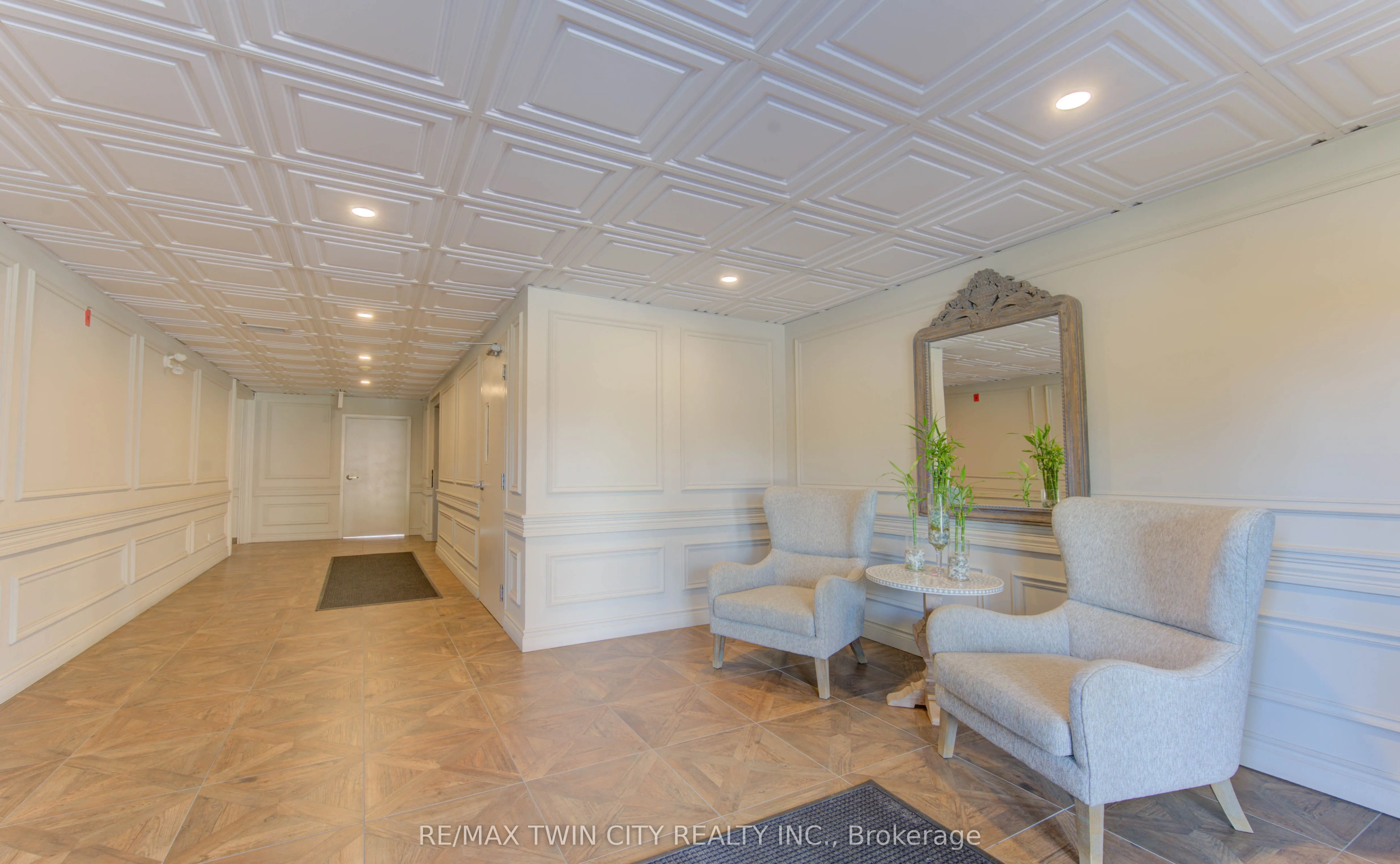 345 Briarmeadow Drive, #402