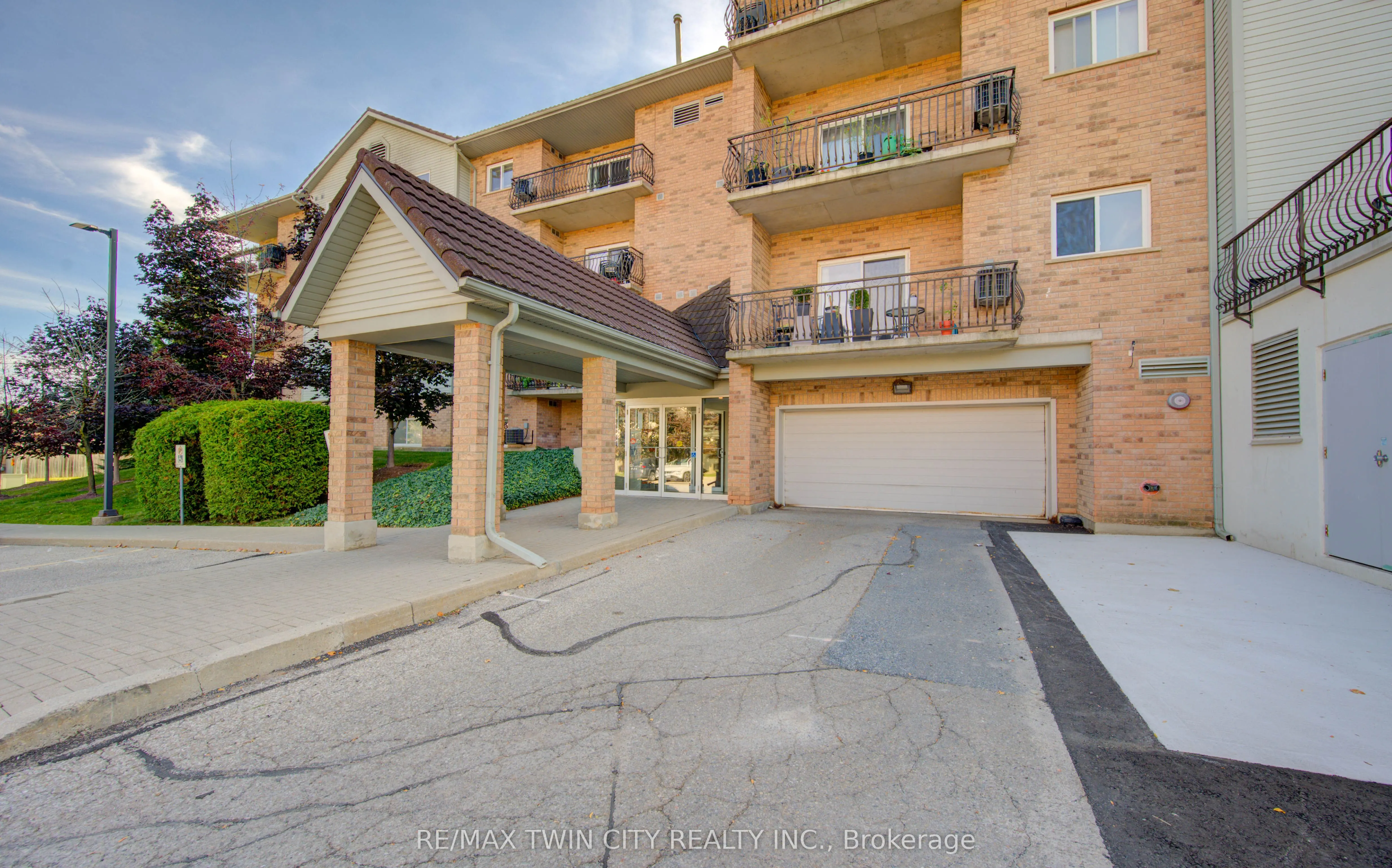 345 Briarmeadow Drive, #402