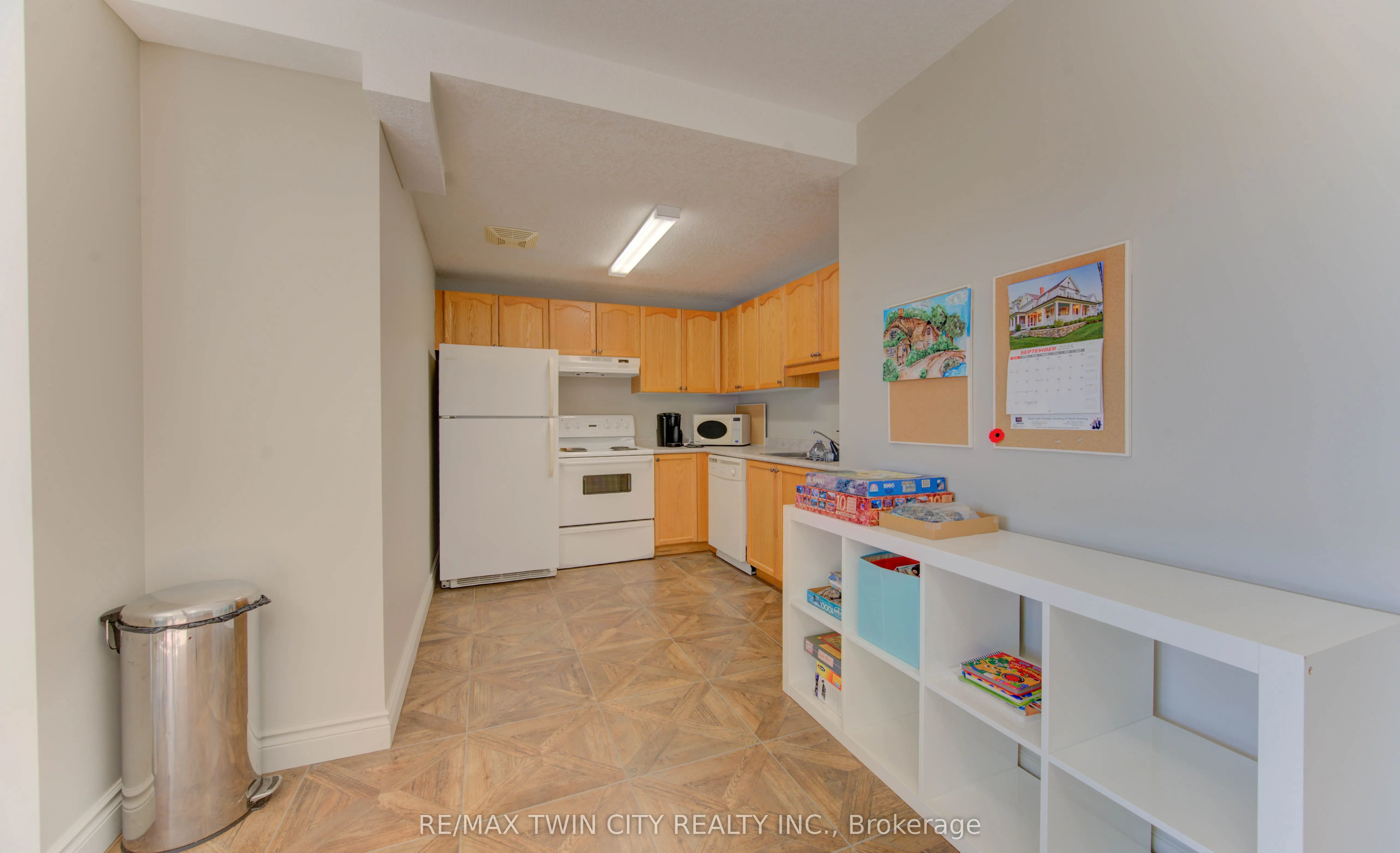 345 Briarmeadow Drive, #402
