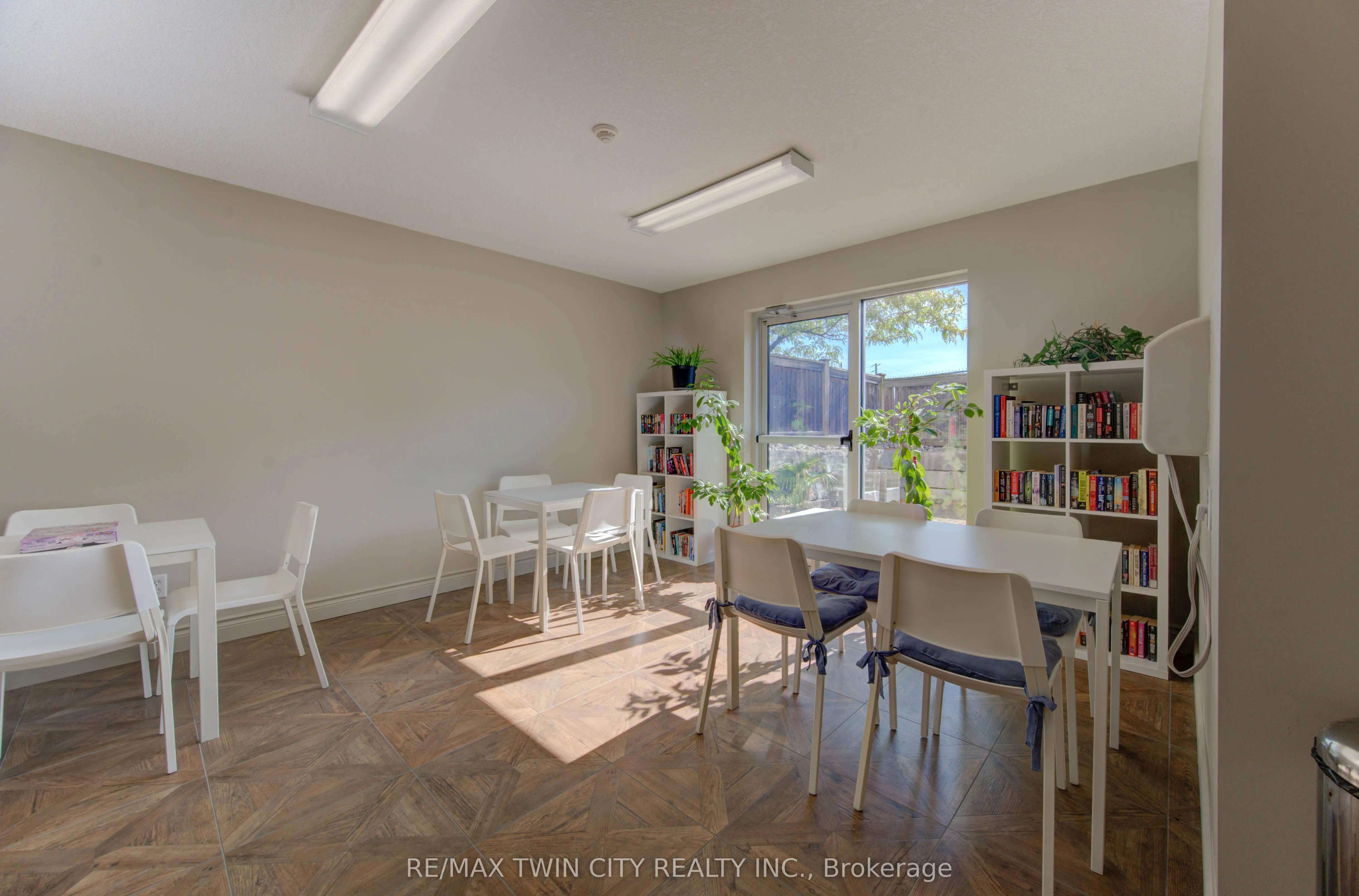 345 Briarmeadow Drive, #402