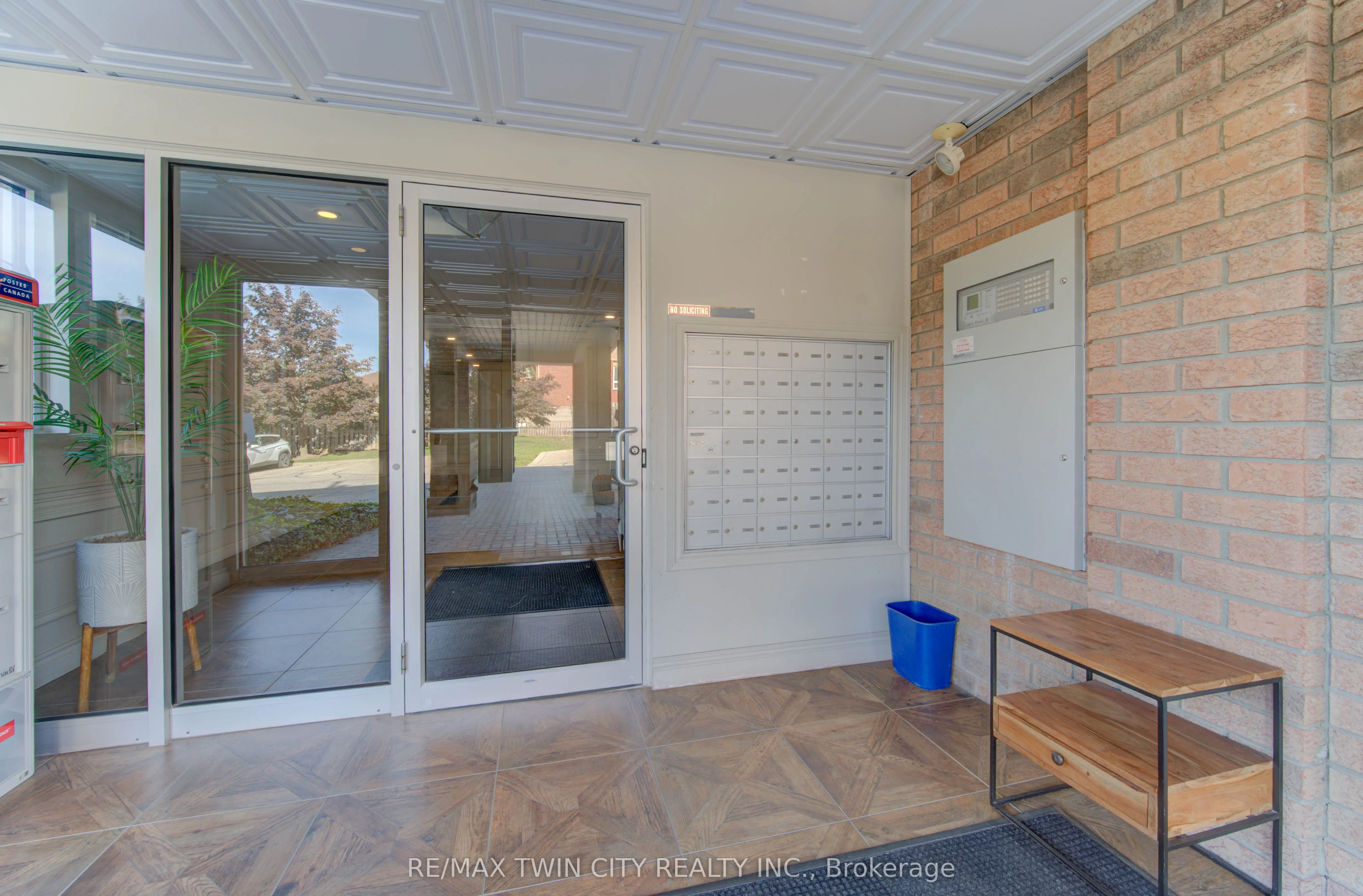 345 Briarmeadow Drive, #402