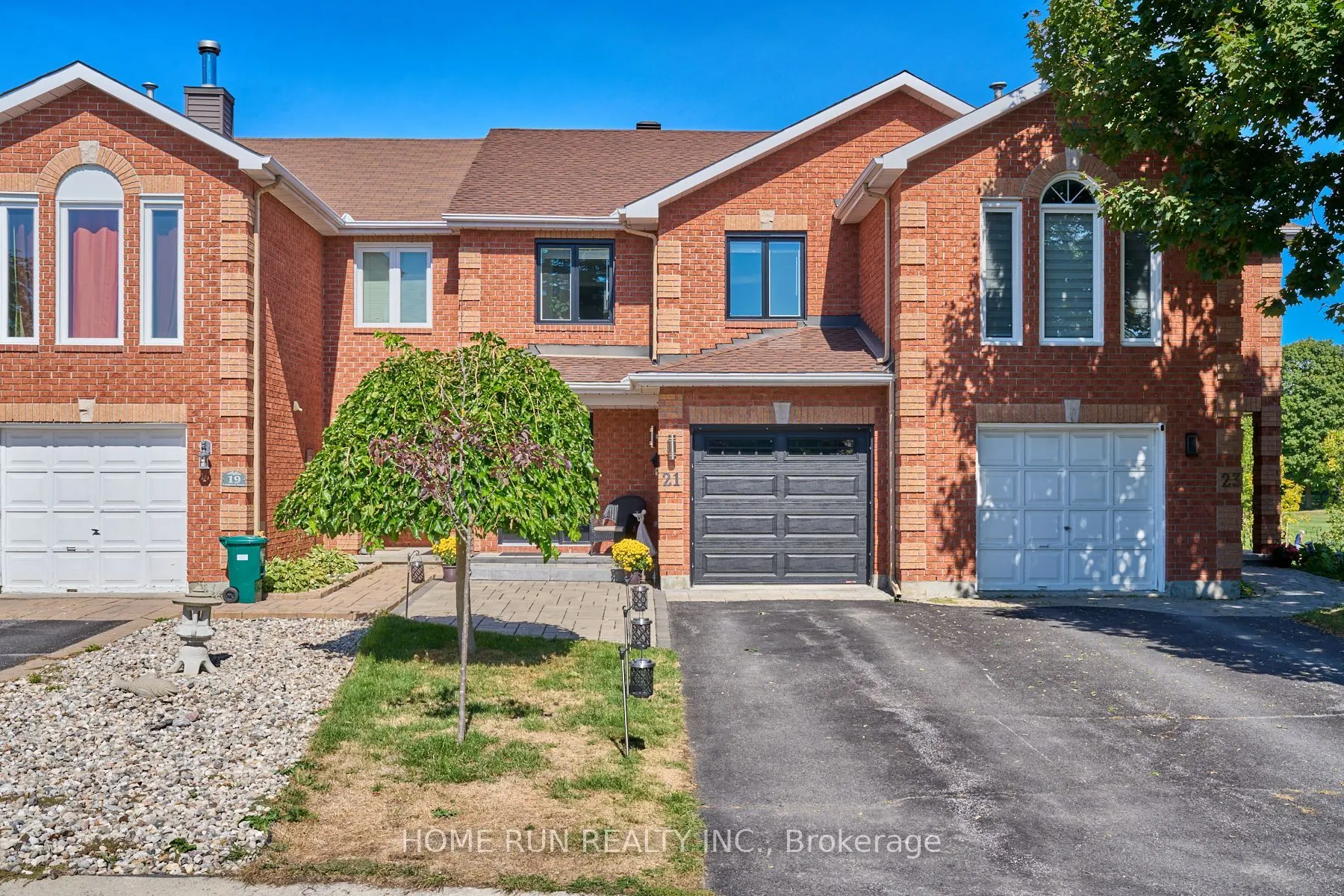 21 Longboat Court