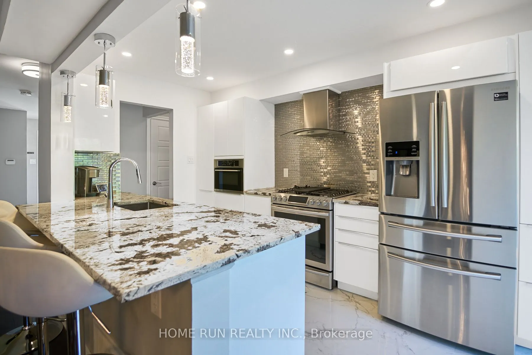 21 Longboat Court