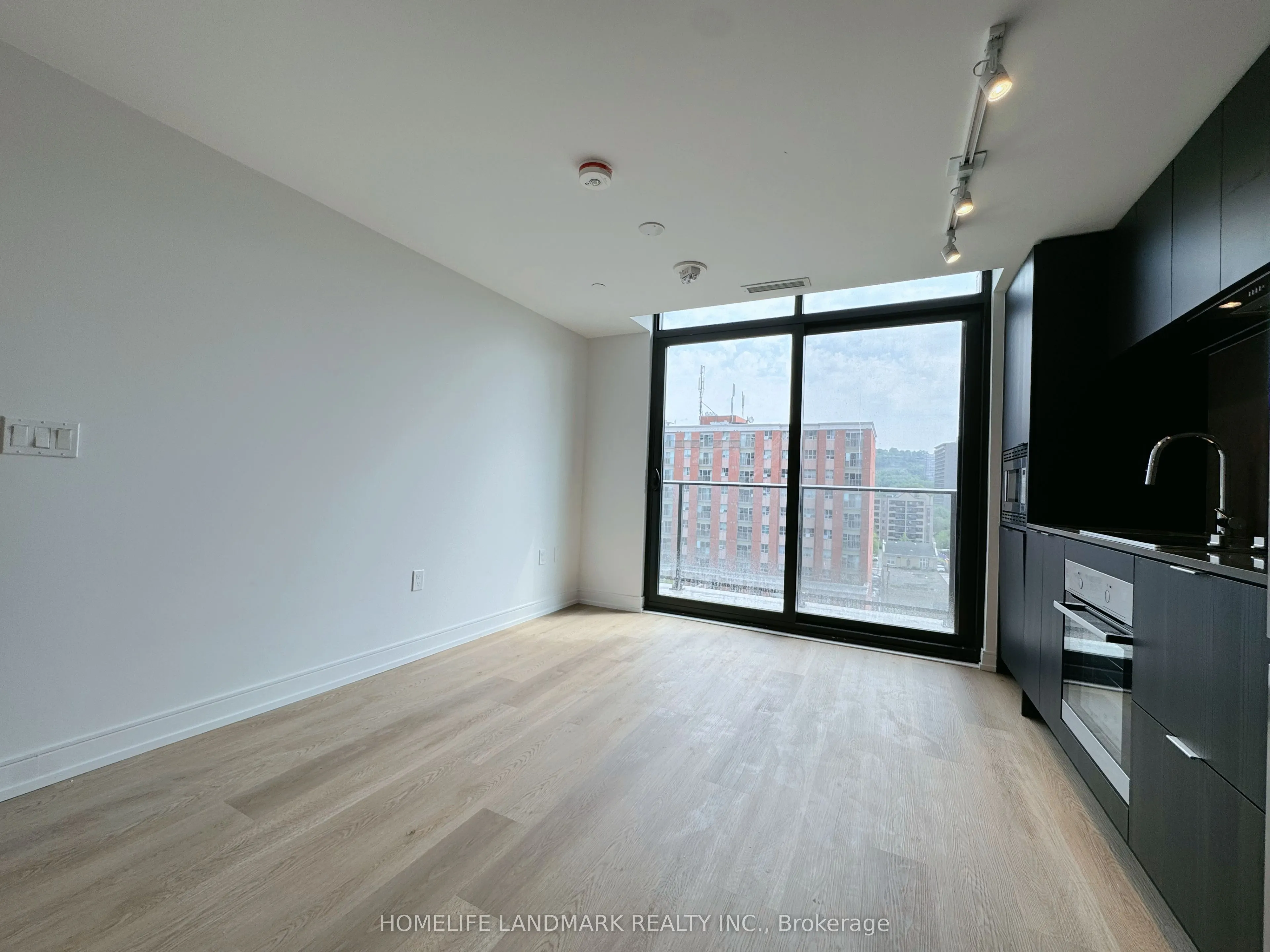 1 Jarvis Street, #909