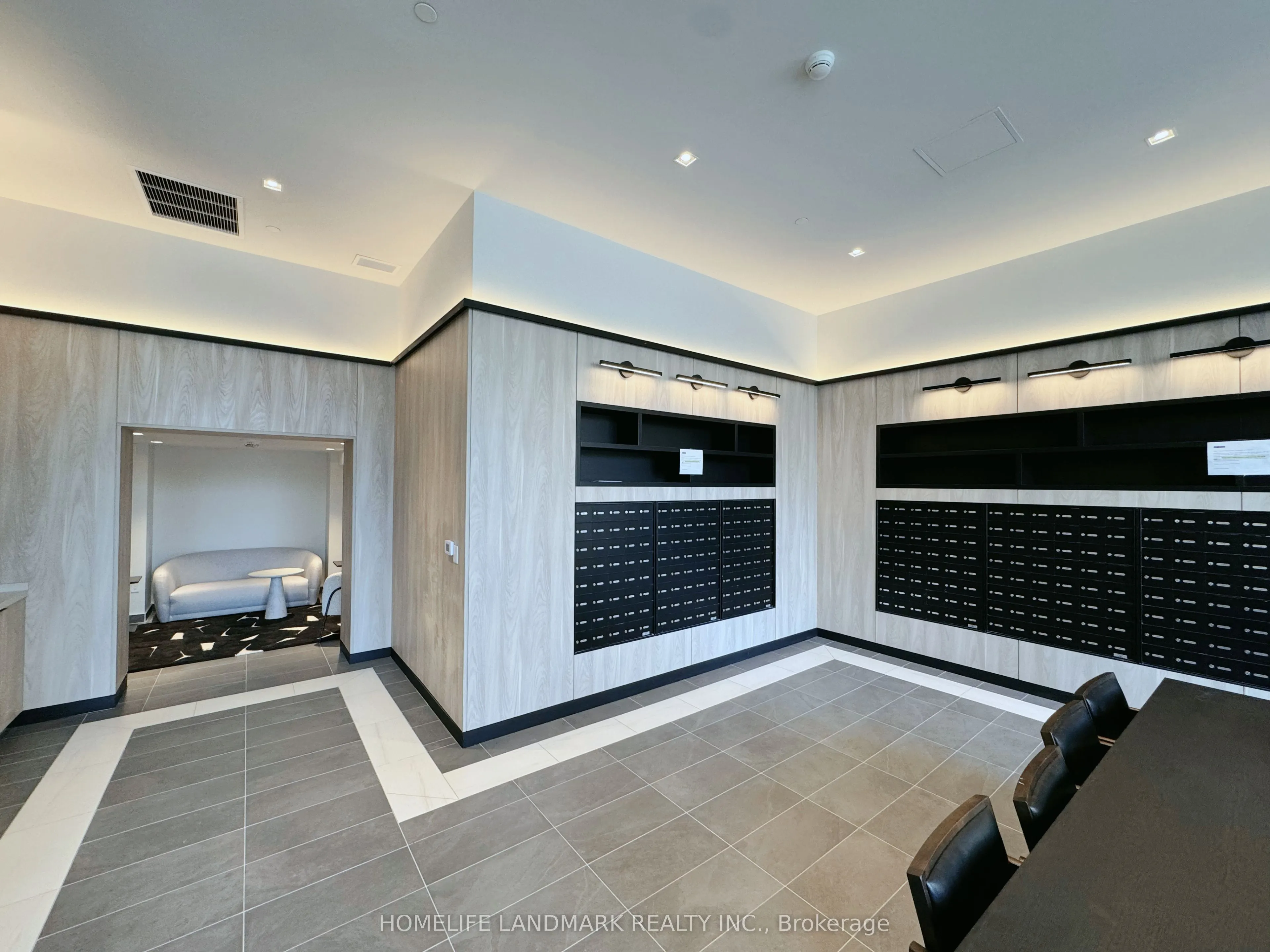 1 Jarvis Street, #909