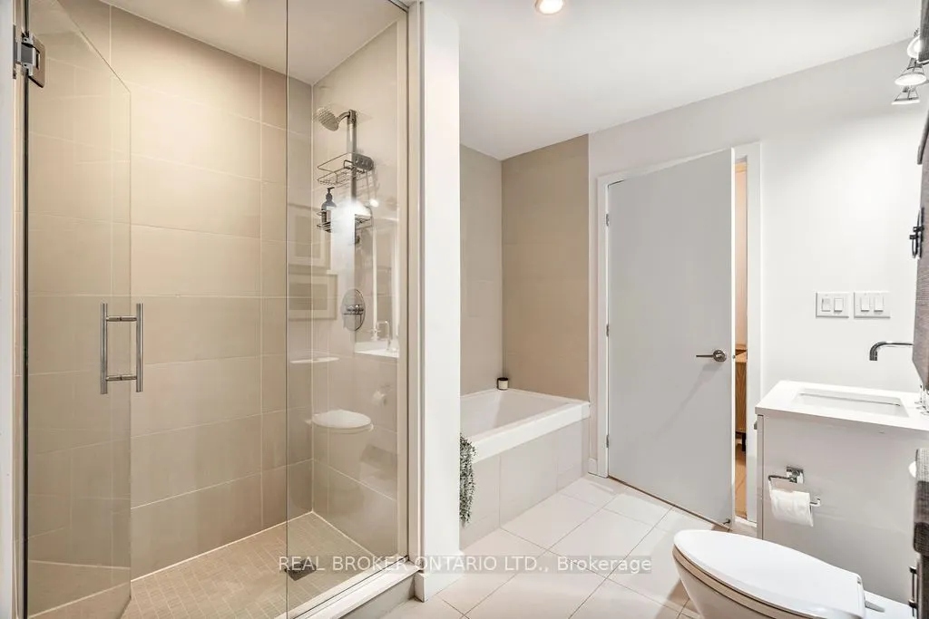224 Lyon Street N, #1111