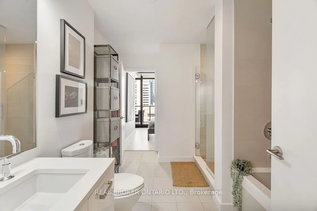 224 Lyon Street N, #1111