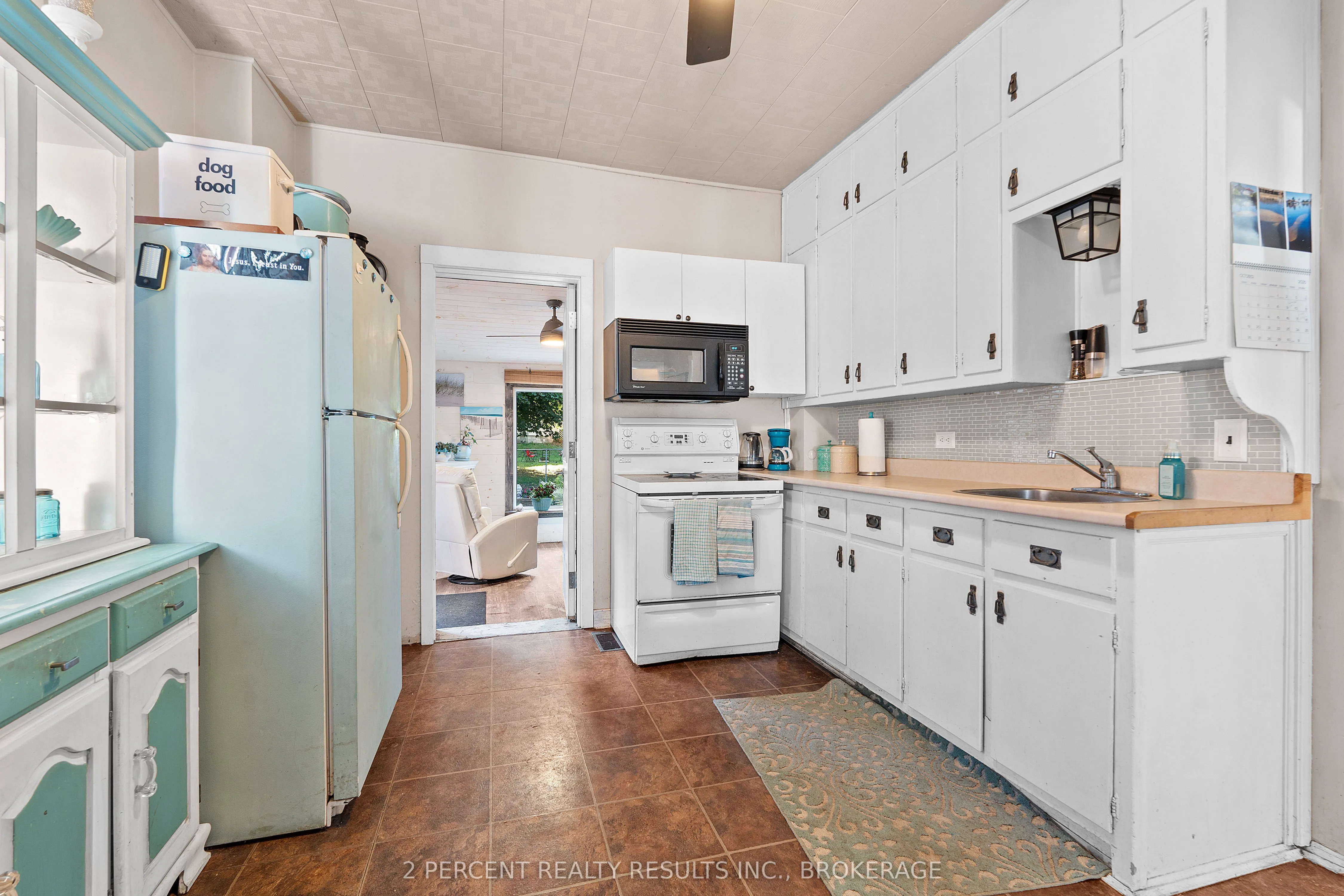 145 Pearl Street W