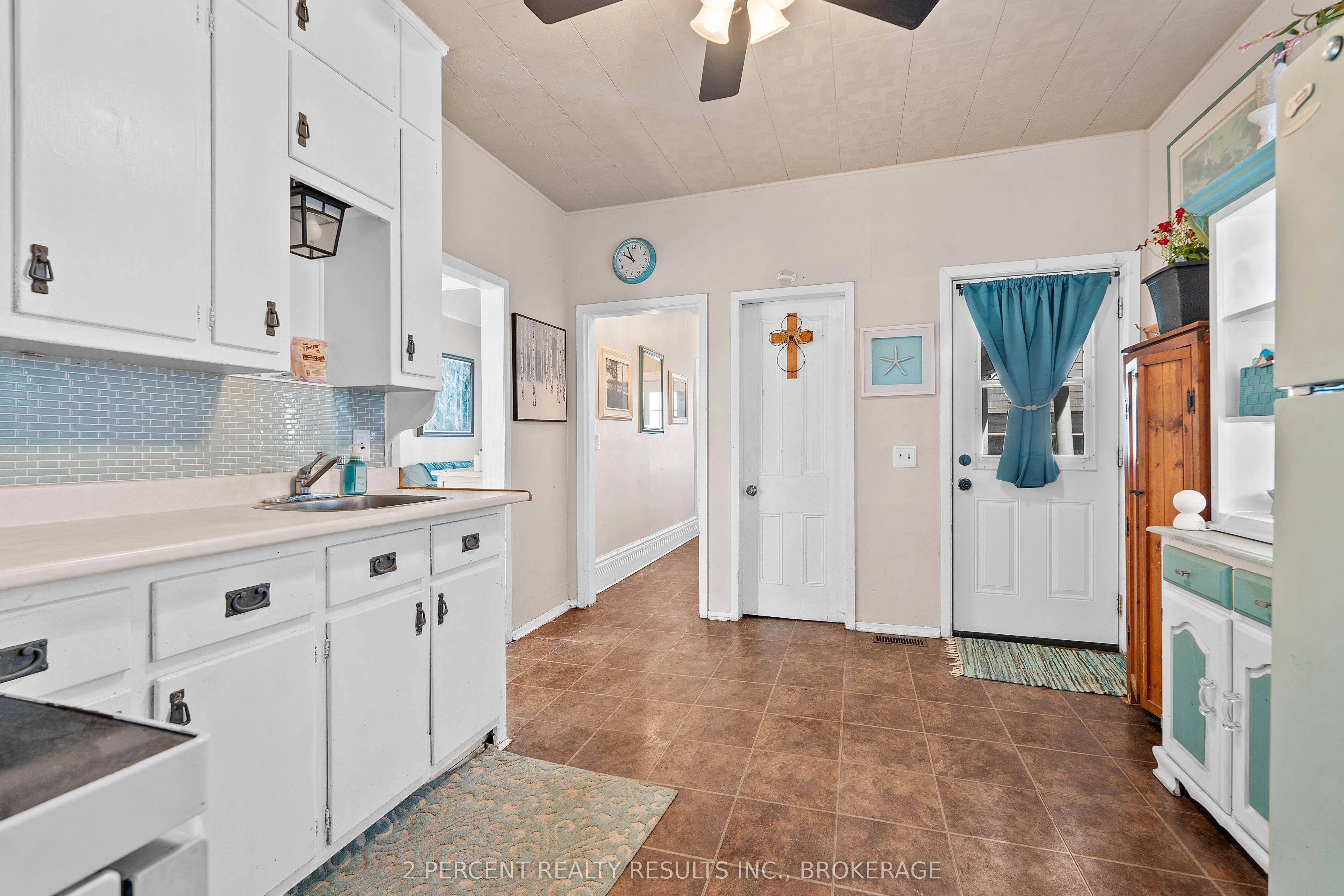 145 Pearl Street W