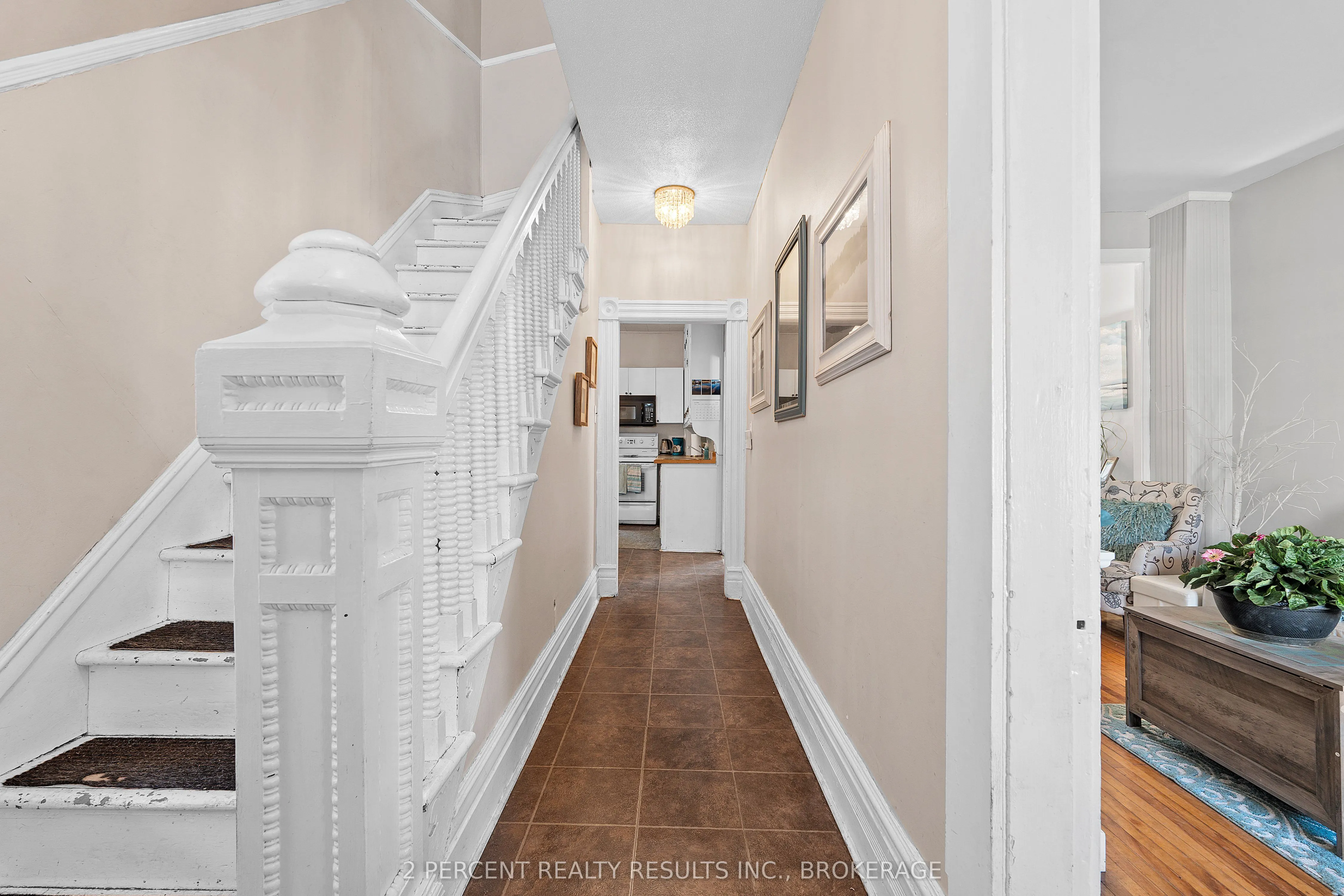 145 Pearl Street W