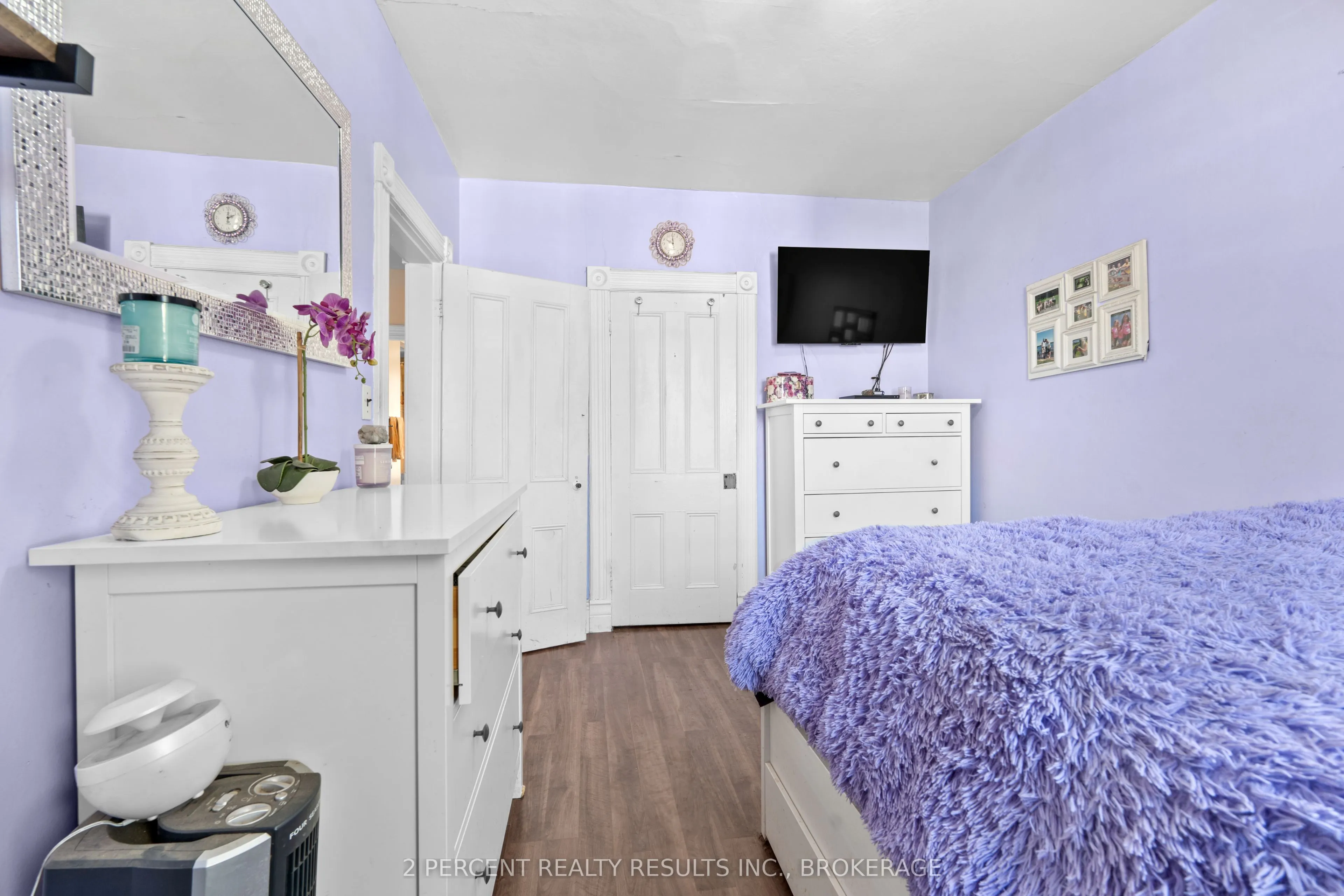 145 Pearl Street W