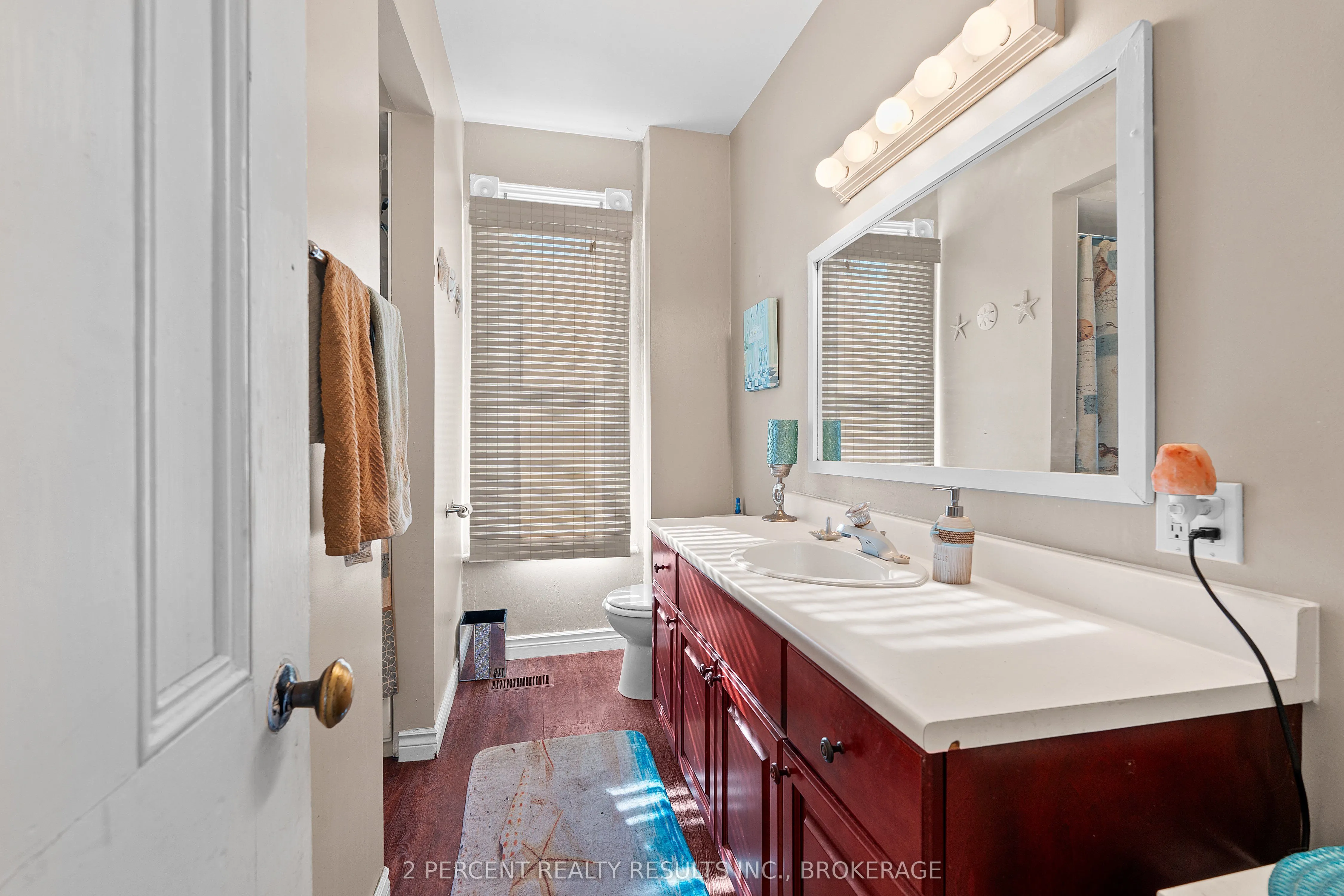 145 Pearl Street W