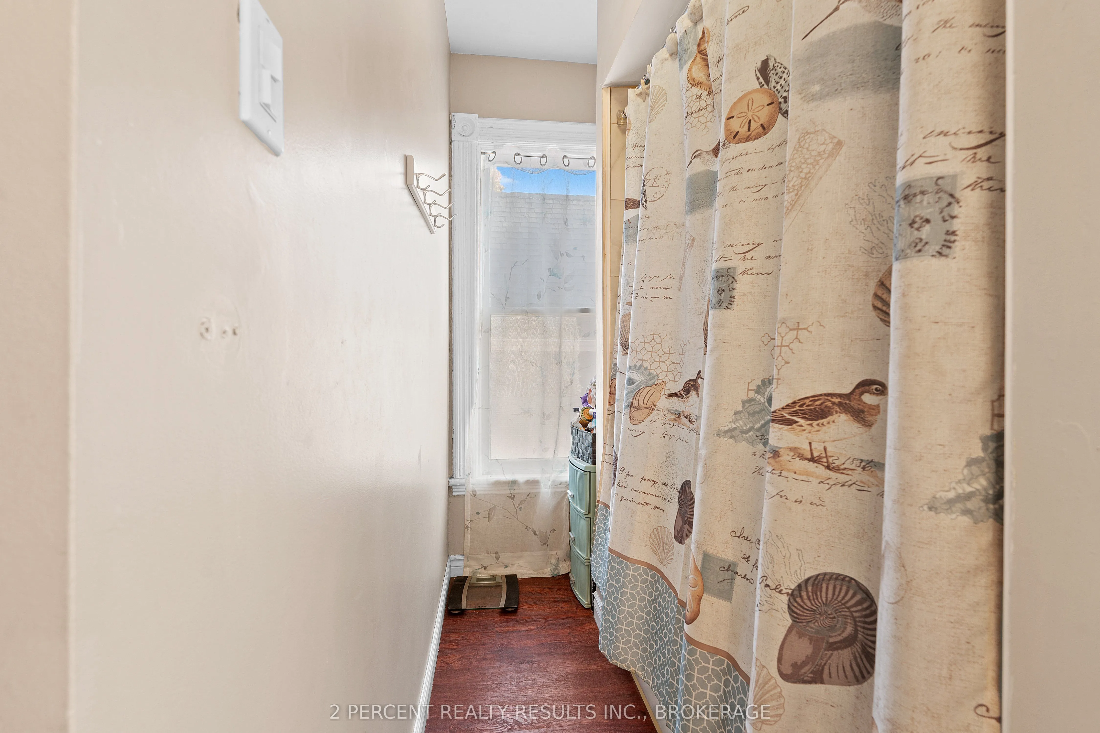 145 Pearl Street W