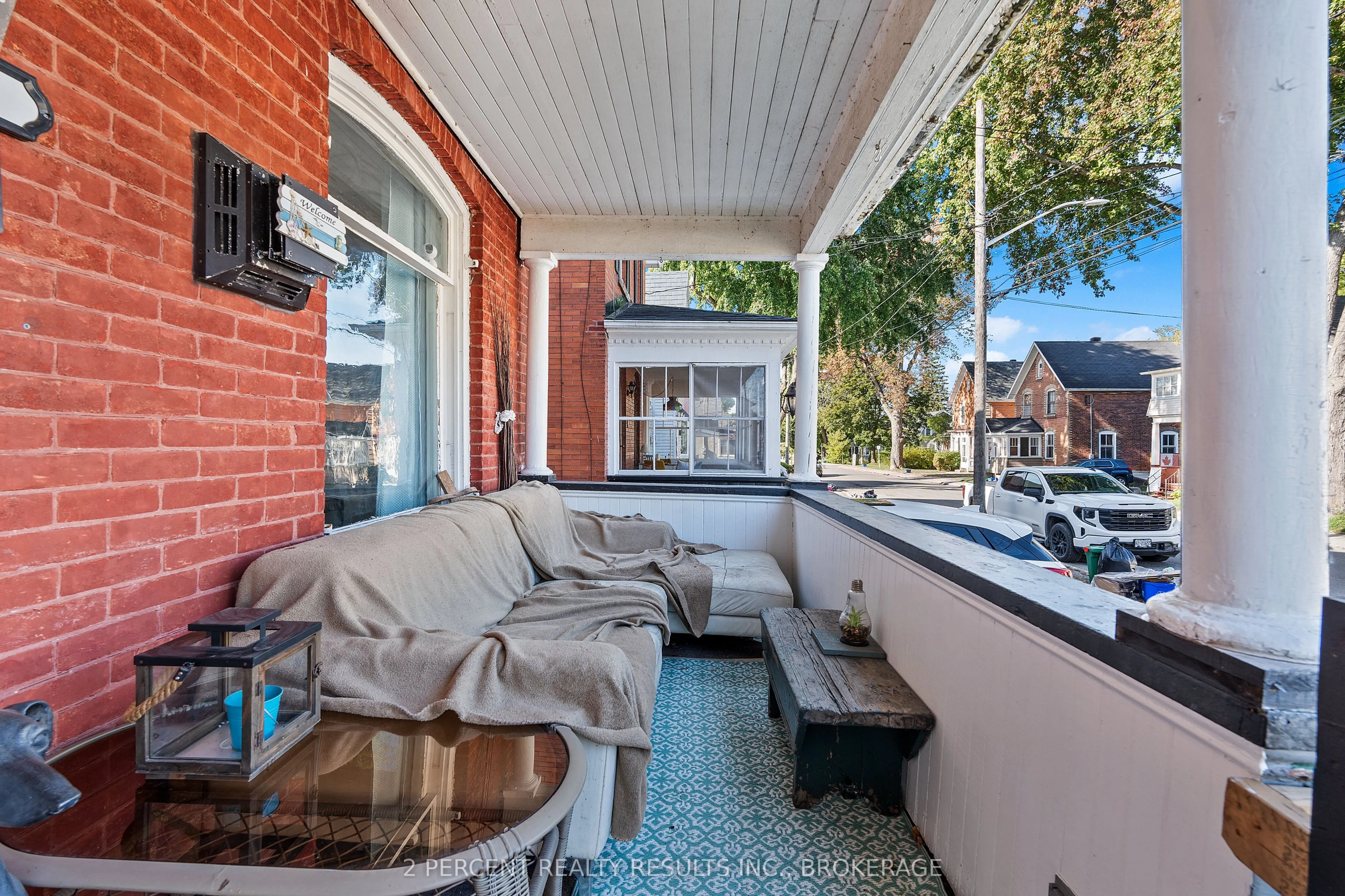 145 Pearl Street W