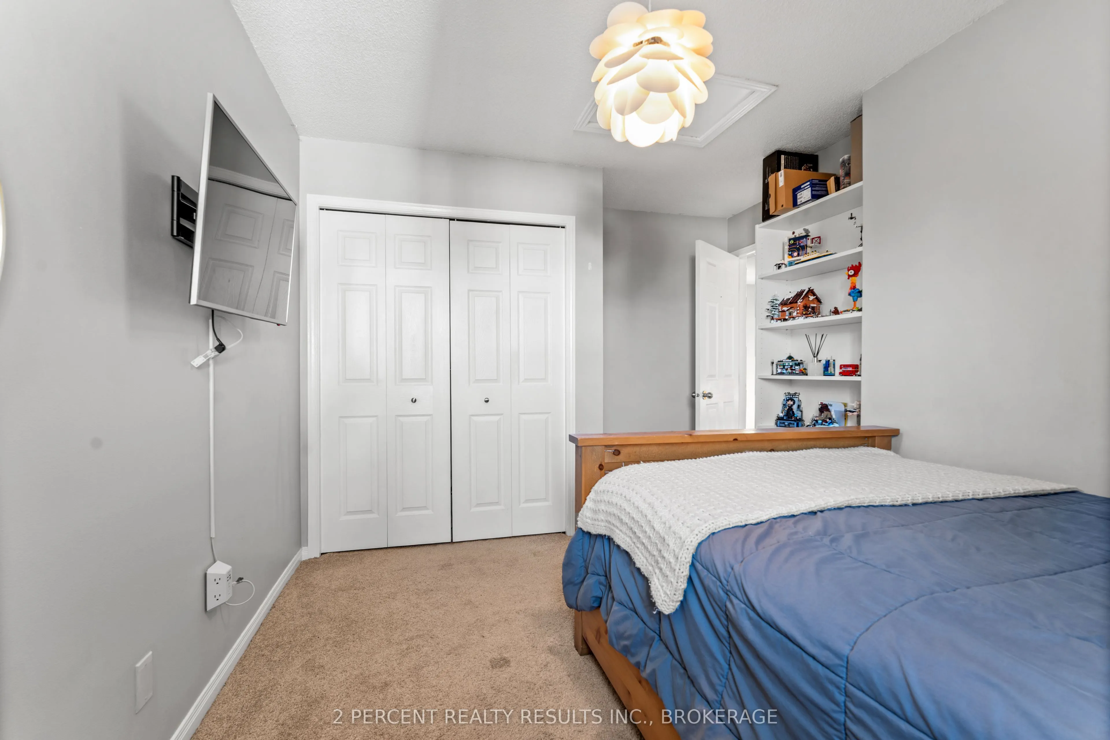 1405 Fisher Crescent