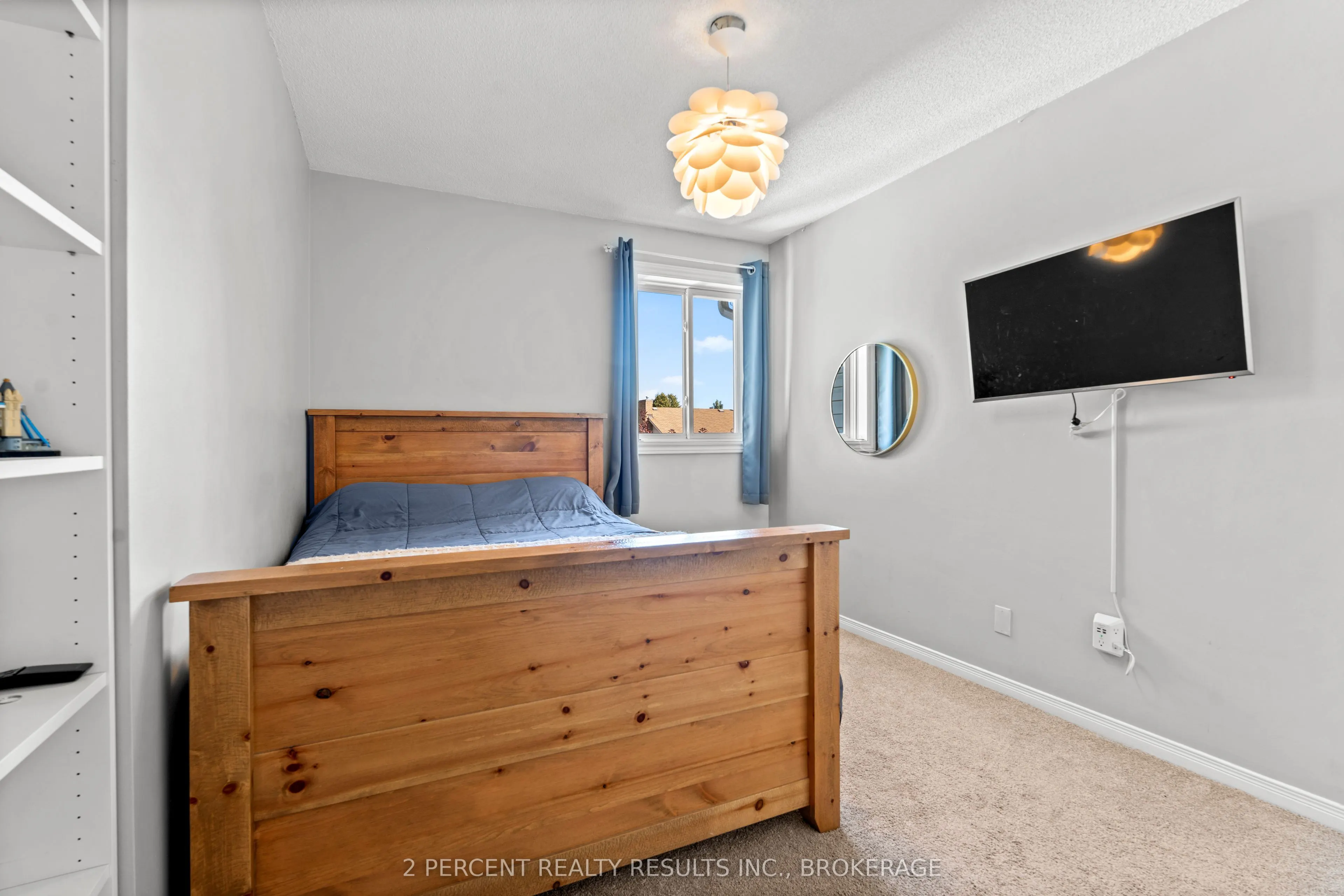 1405 Fisher Crescent