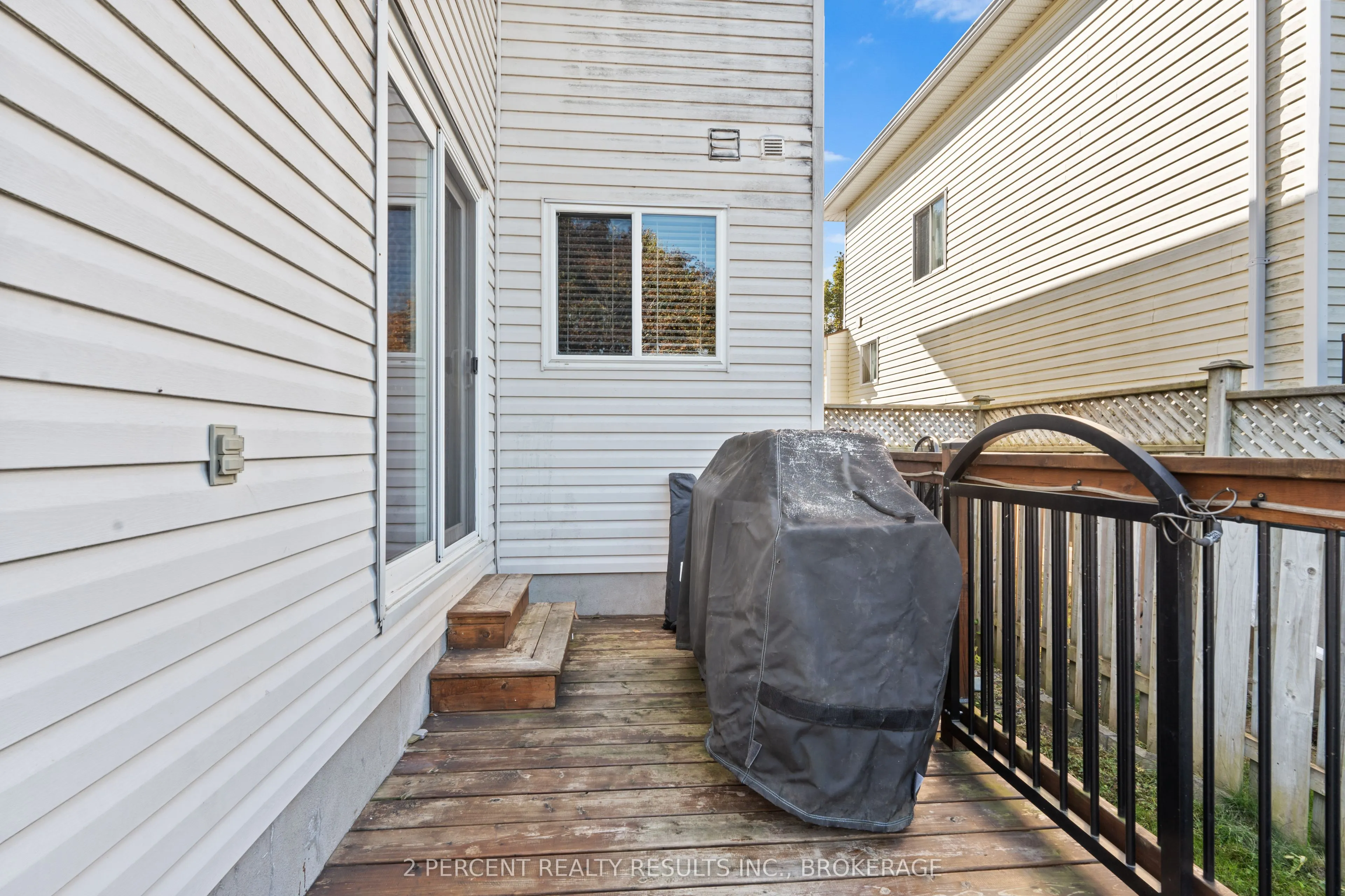 1405 Fisher Crescent