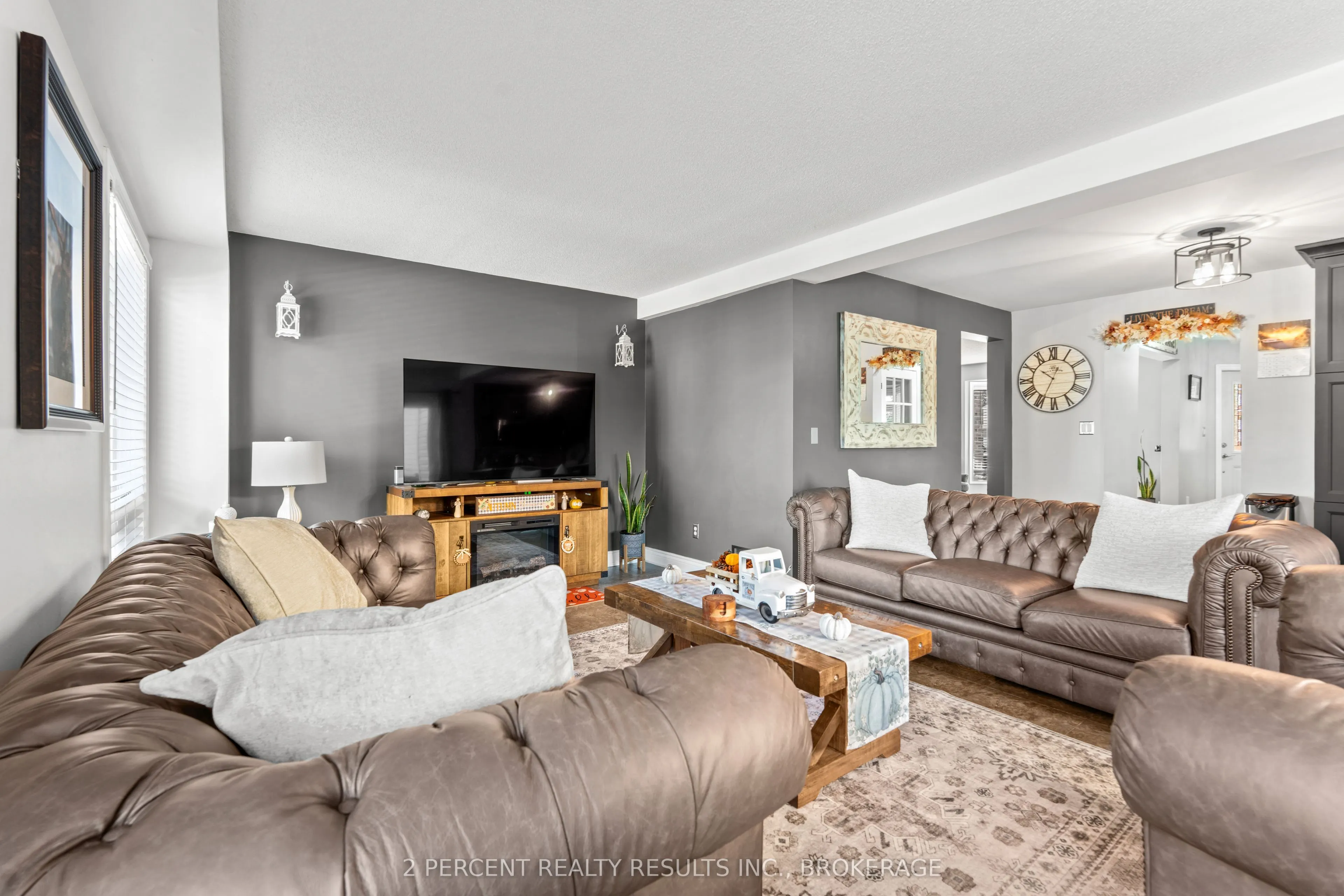 1405 Fisher Crescent