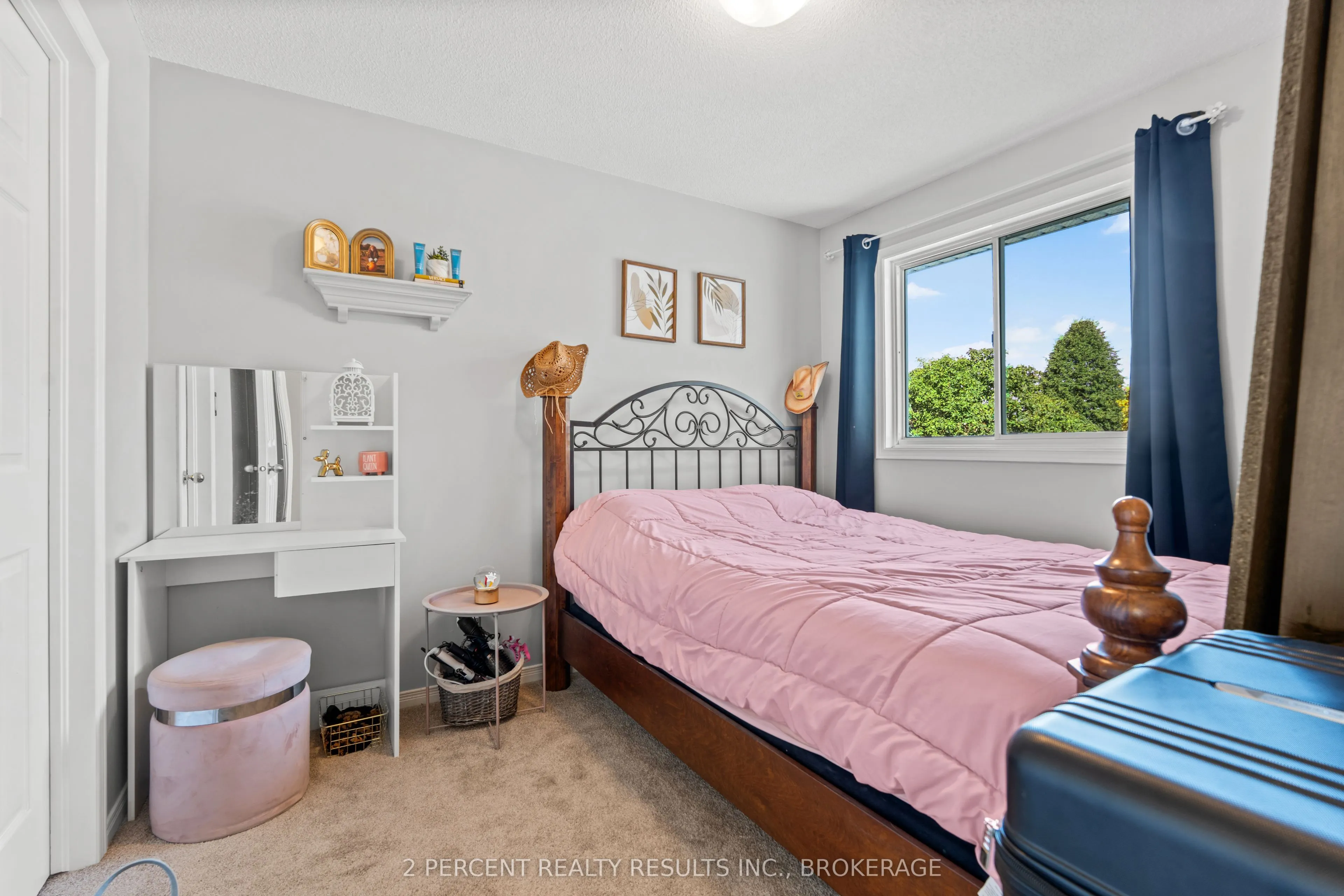 1405 Fisher Crescent