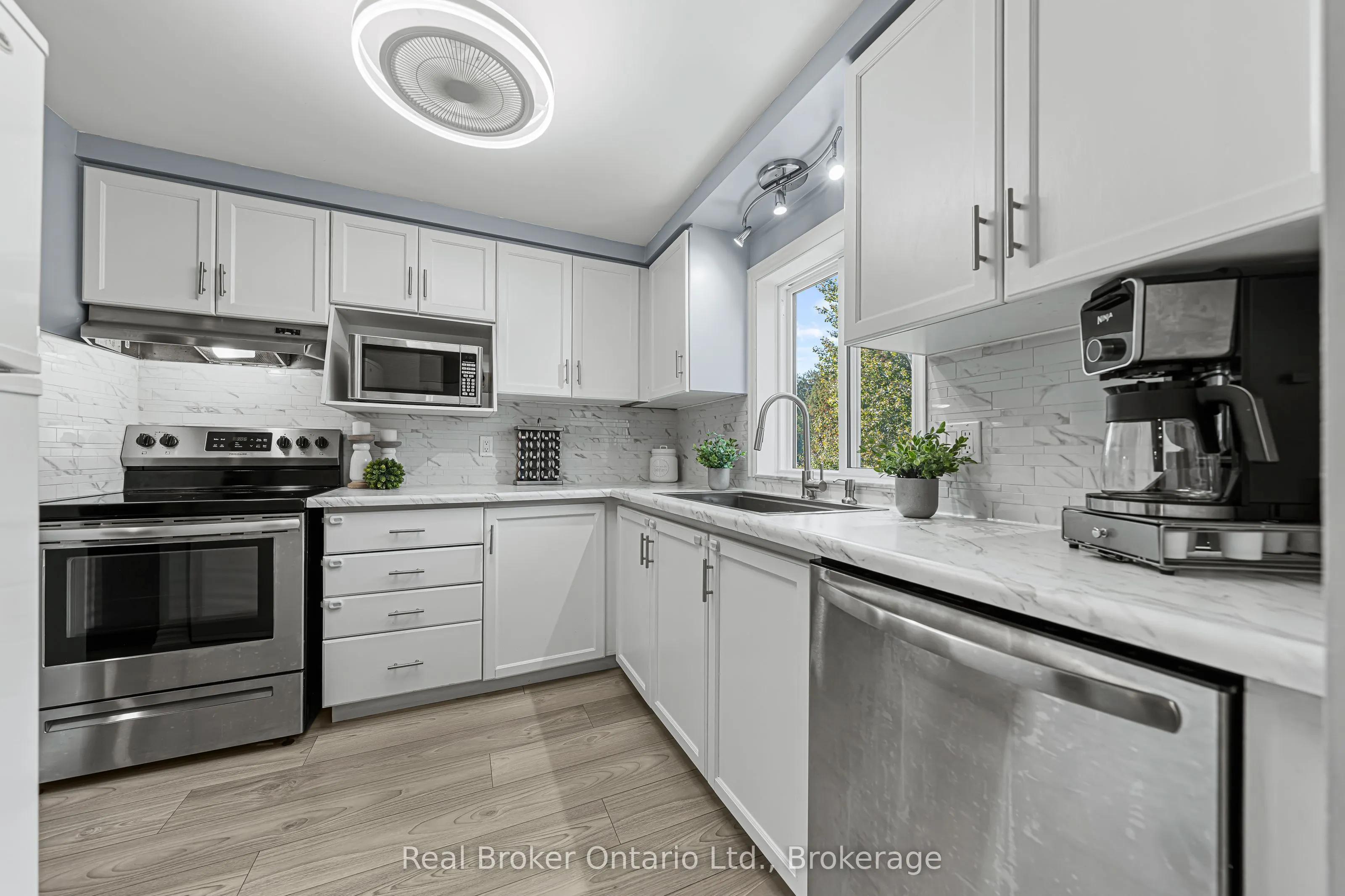 320 Alma Street, #10