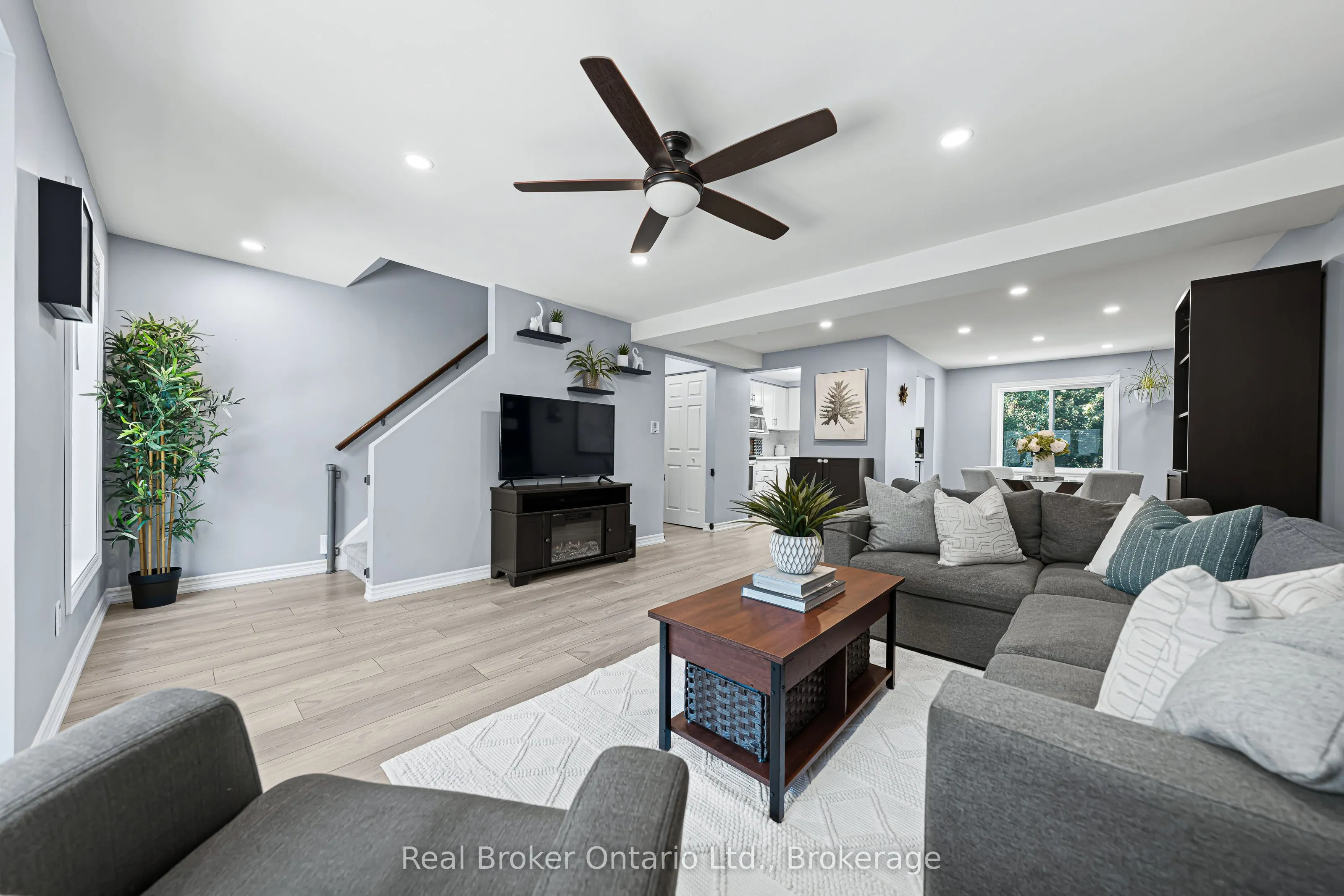 320 Alma Street, #10
