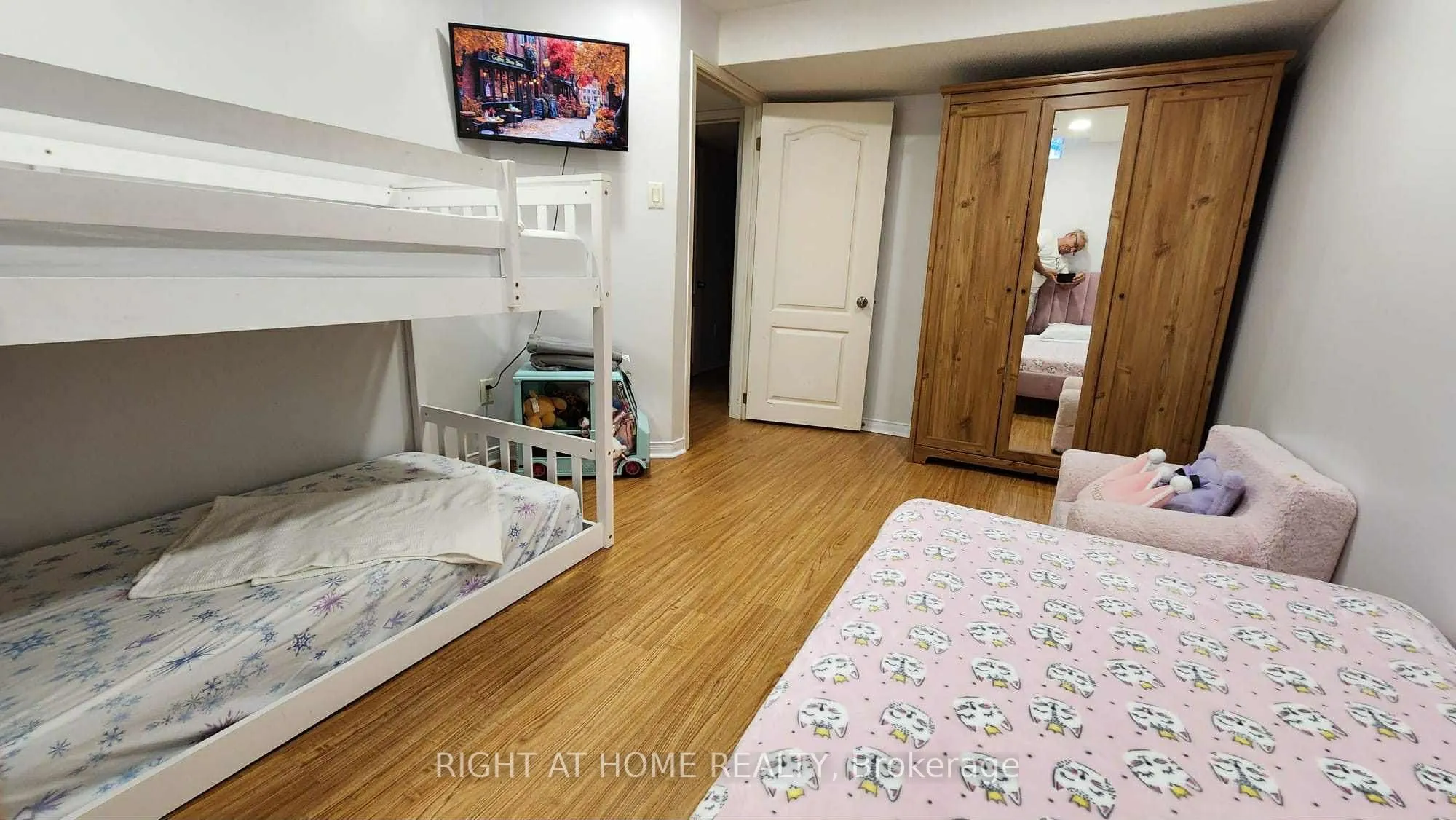 44 Meadowlands Boulevard, #BASEMENT