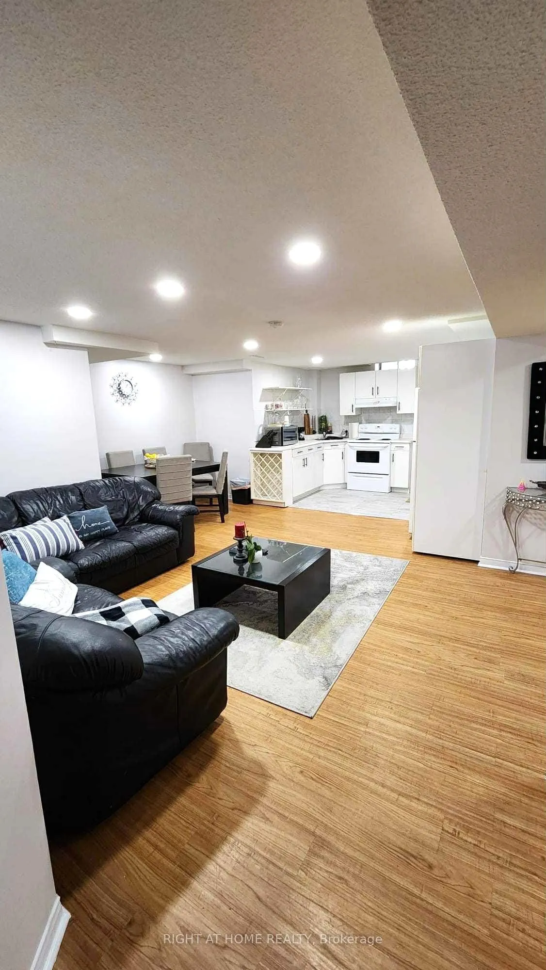 44 Meadowlands Boulevard, #BASEMENT