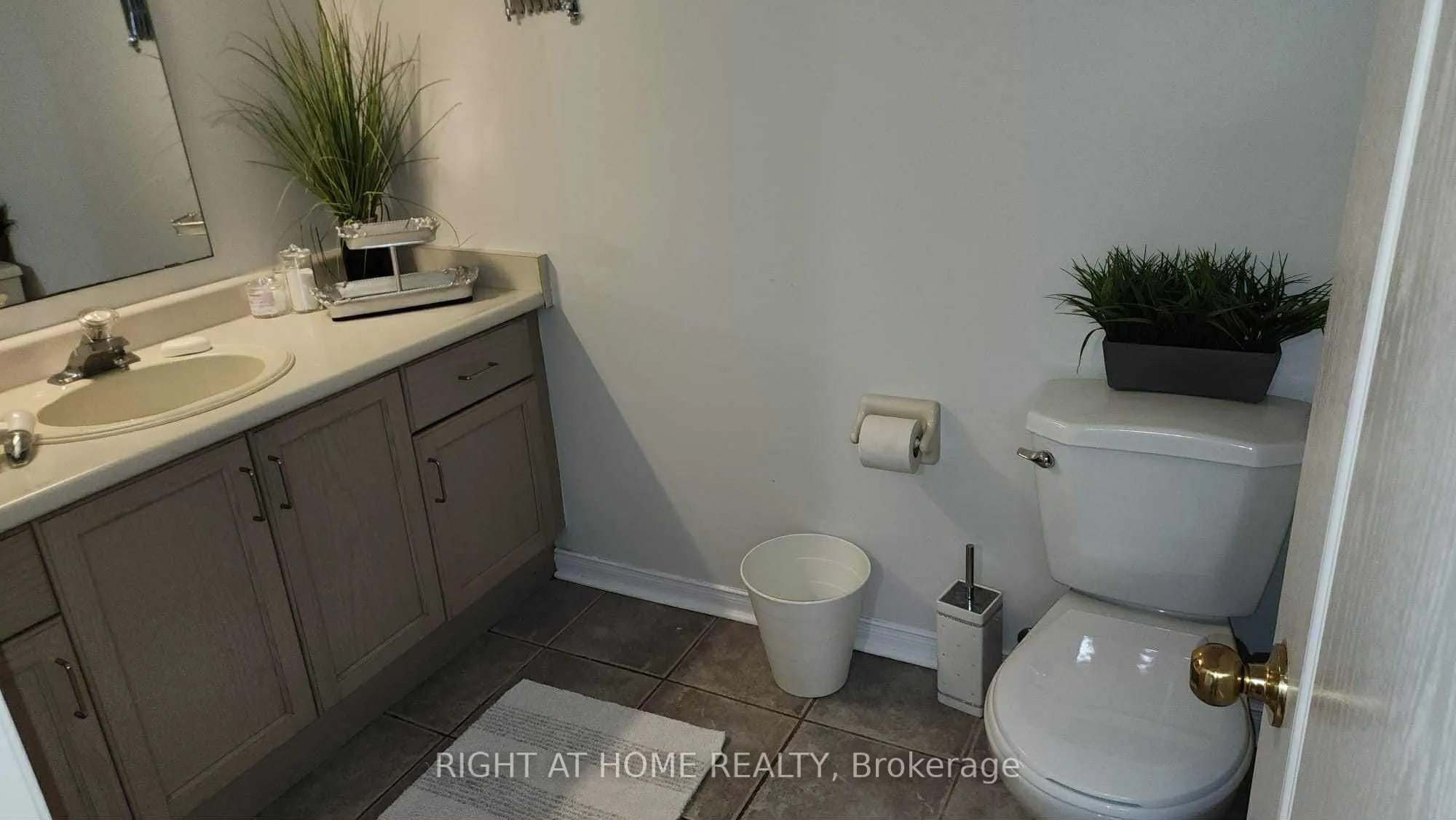 44 Meadowlands Boulevard, #BASEMENT
